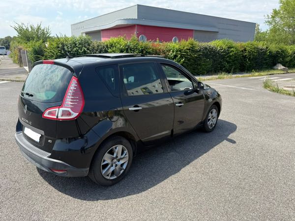 Renault Scenic III 1.5 DCI 110