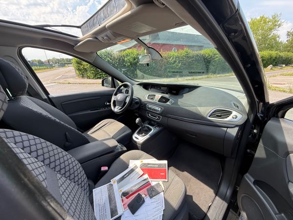 Renault Scenic III 1.5 DCI 110