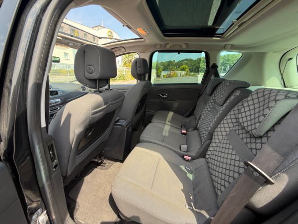 Renault Scenic III 1.5 DCI 110