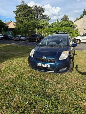 Toyota Yaris III (3) 90 D-4D DYNAMIC 5P