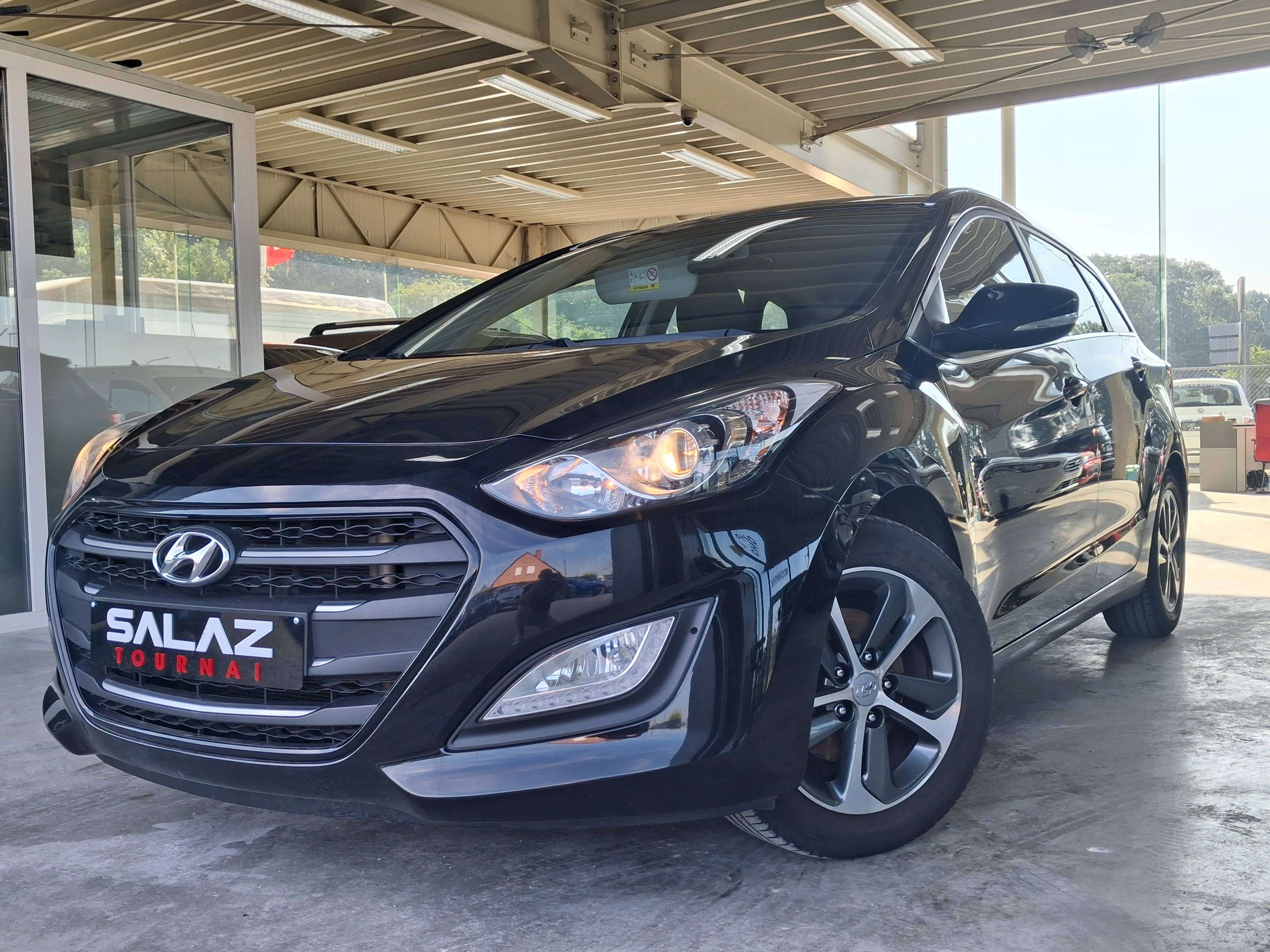 Hyundai i30 i30 SW 1.6 CRDi Cool ISG/ATTELAGE/CLIM/USB/BLUETOOTH/GARANTIE