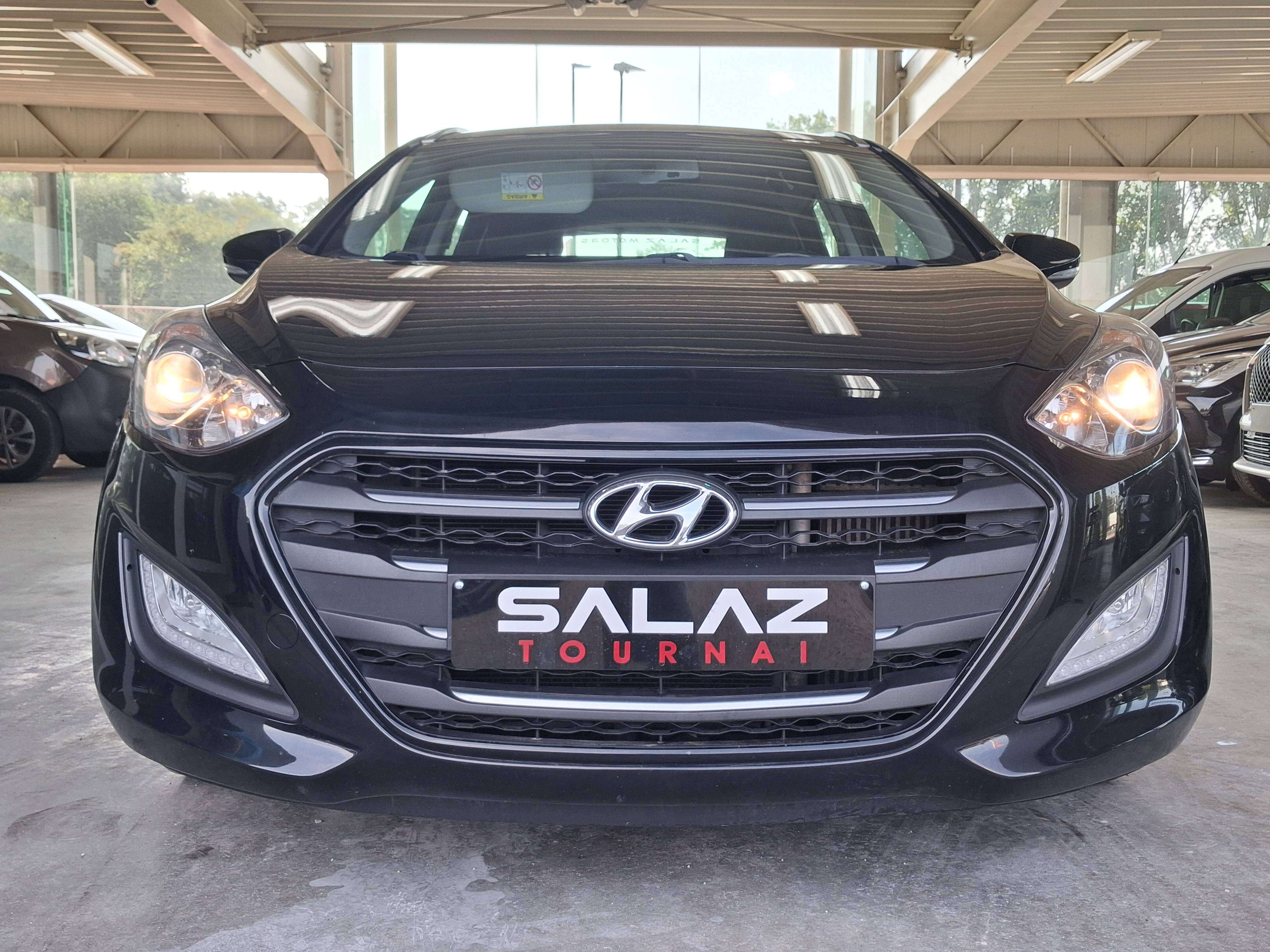 Hyundai i30 i30 SW 1.6 CRDi Cool ISG/ATTELAGE/CLIM/USB/BLUETOOTH/GARANTIE