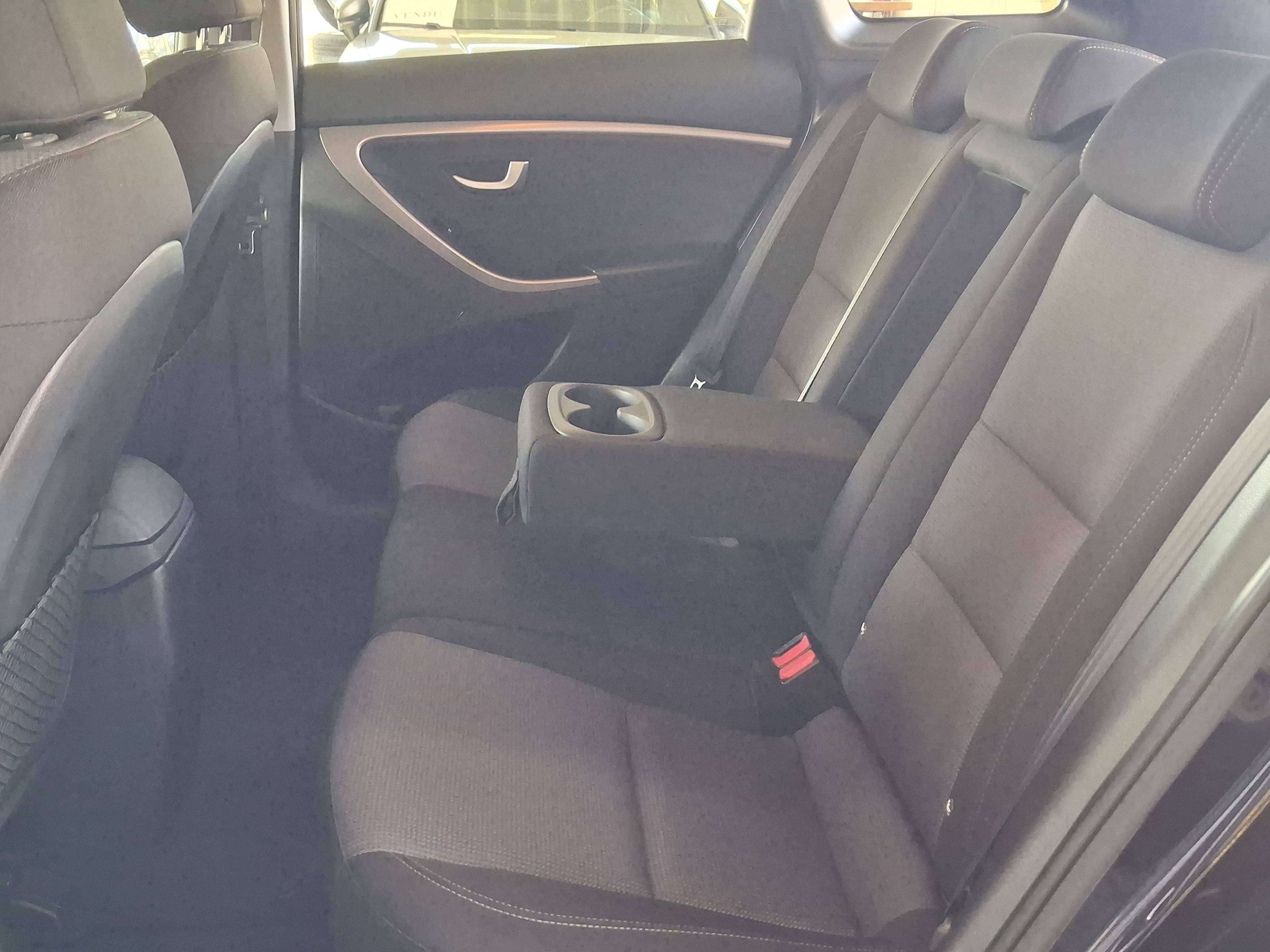 Hyundai i30 i30 SW 1.6 CRDi Cool ISG/ATTELAGE/CLIM/USB/BLUETOOTH/GARANTIE