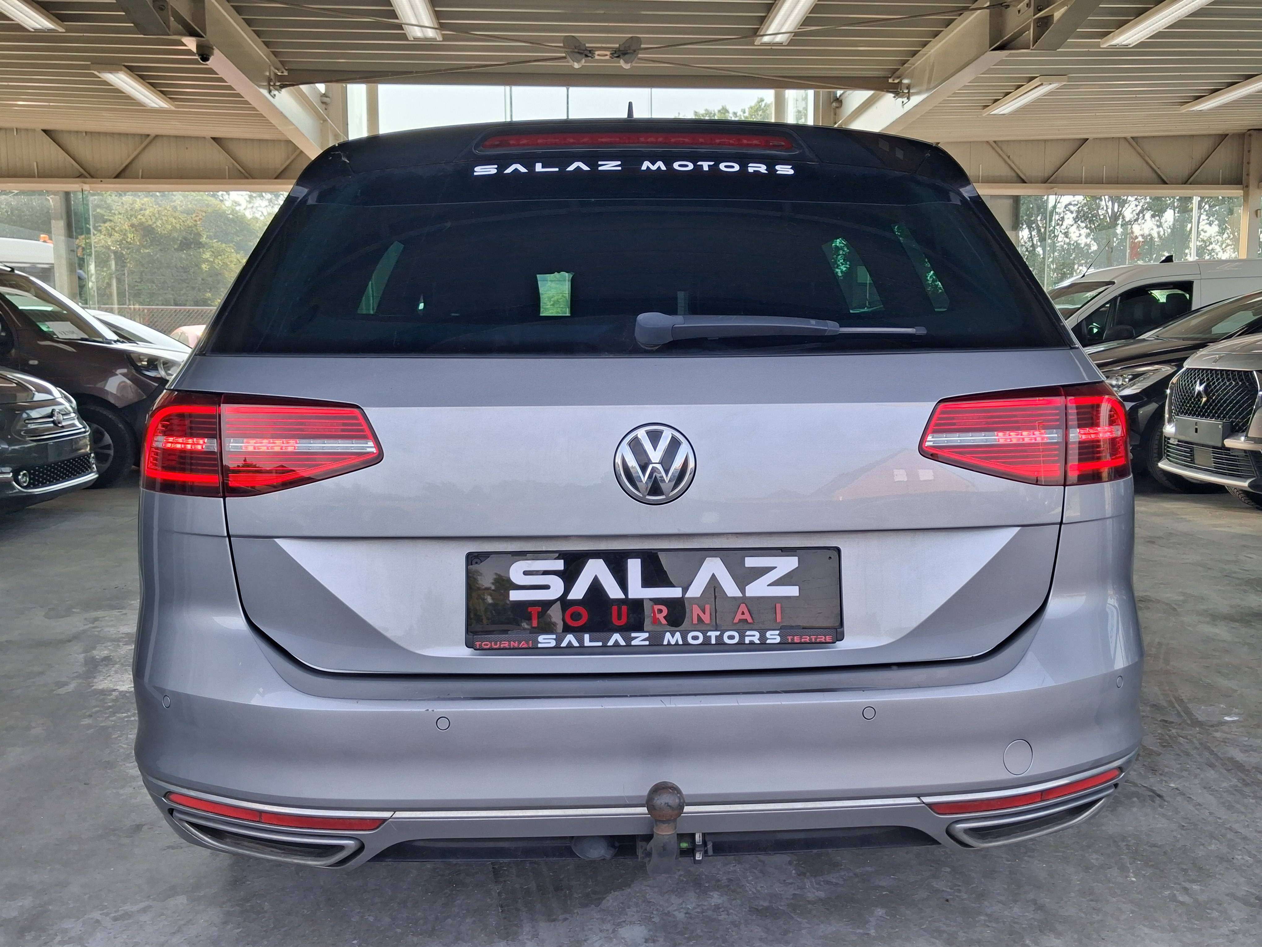 Volkswagen Passat Variant Passat SW 1.4 TSI ACT Highline DSG/PACK R LINE