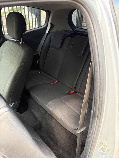 Renault Clio IV 1.2 16V 75 AUTHENTIQUE