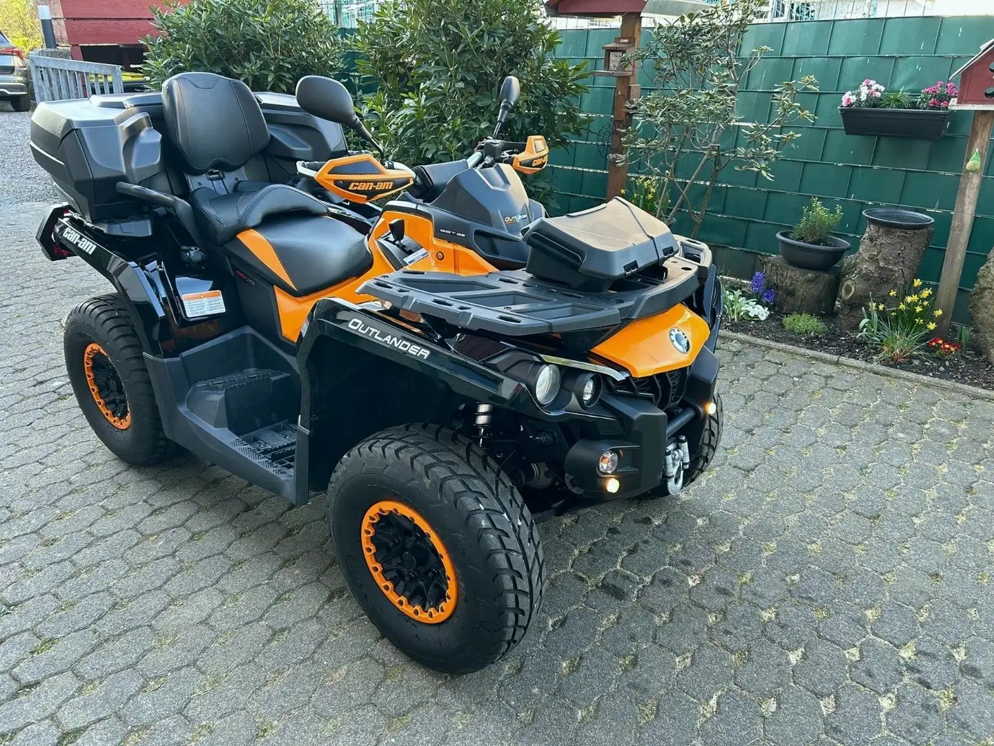 CAN-AM OUTLANDER MAX XT-P