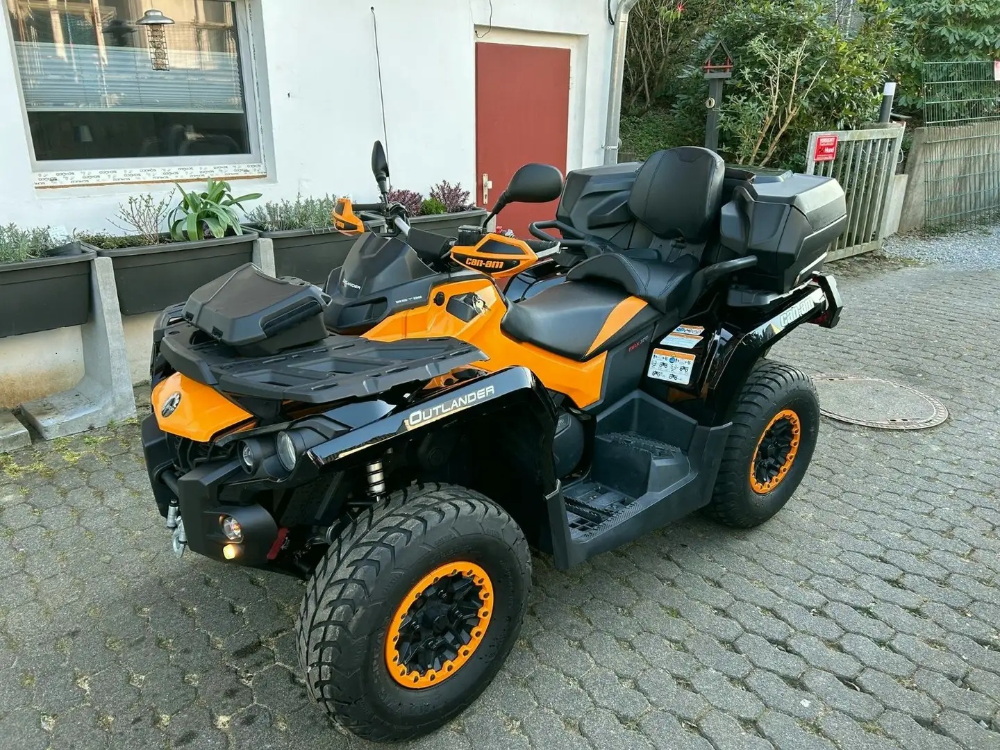 CAN-AM OUTLANDER MAX XT-P
