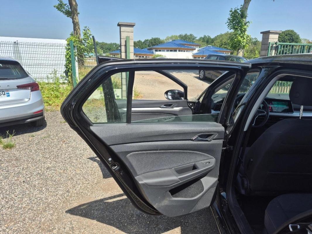 Volkswagen Golf 2.0 TDI 115 SCR LIFE BUSINESS DSG BVA