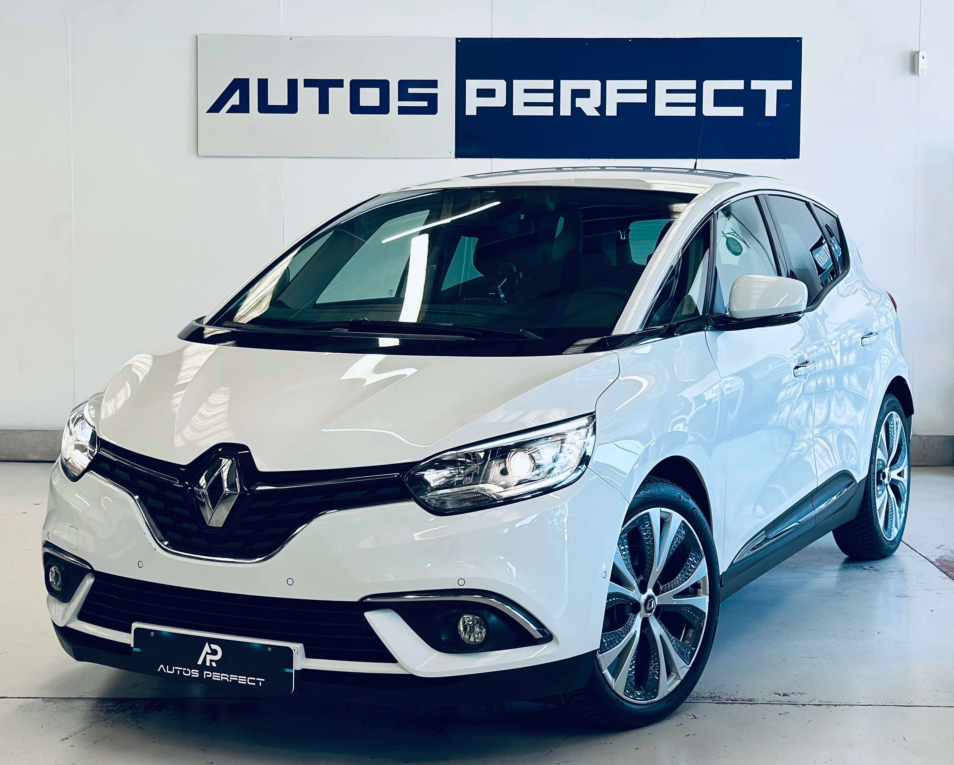 Renault Scenic 1.7dCi CAMERA PDC CLIM BIZONE NAVI AIDE CONDUITE