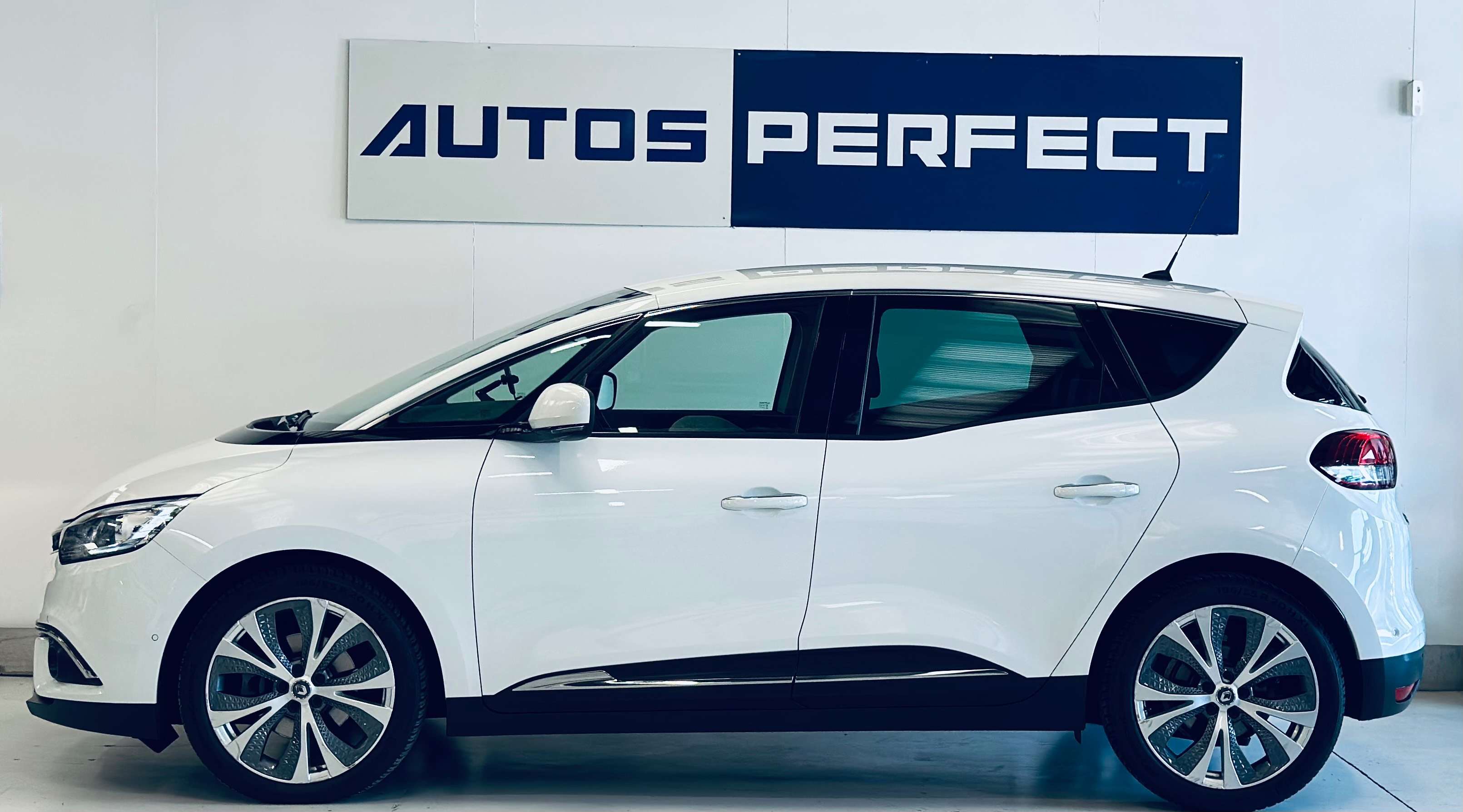 Renault Scenic 1.7dCi CAMERA PDC CLIM BIZONE NAVI AIDE CONDUITE