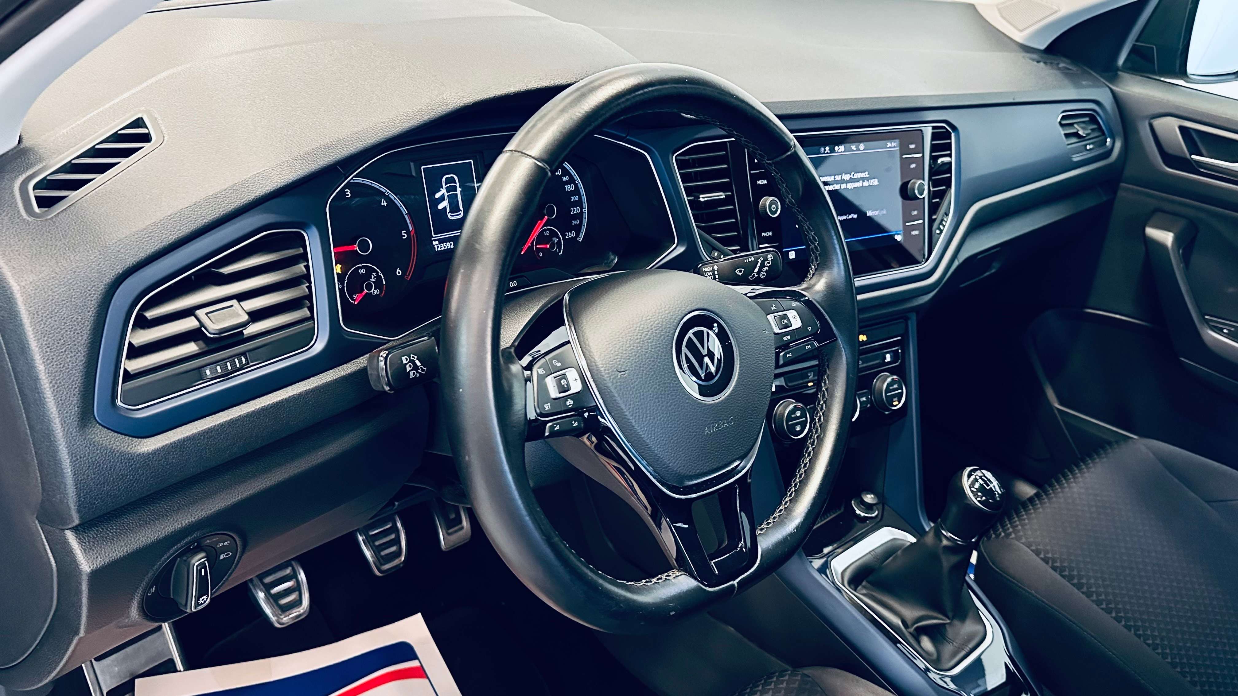 Volkswagen T-Roc 2.0TDi United PDC CARPLAY CLIM CRUISE ADAPTATIF JA17