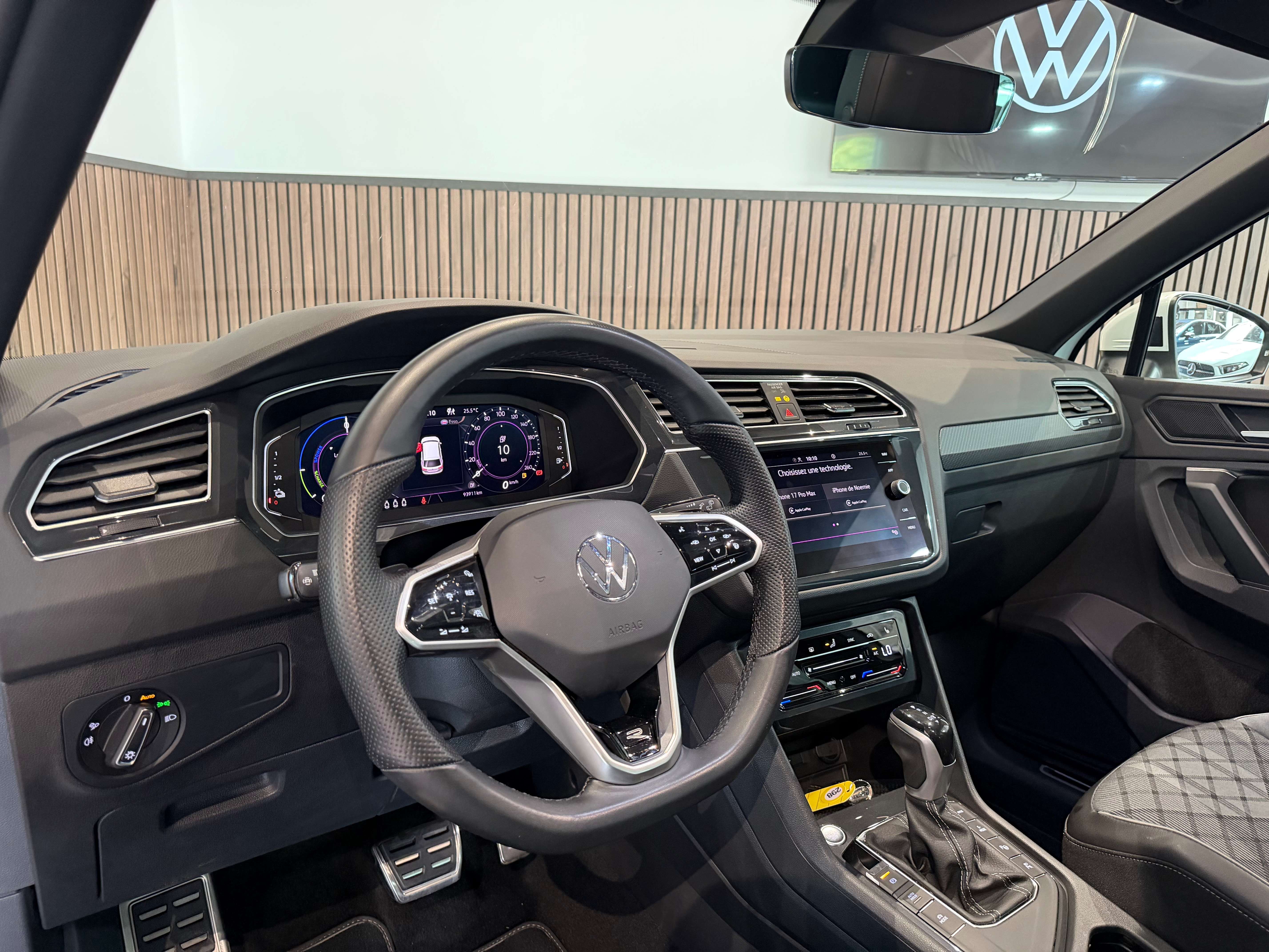 Volkswagen Tiguan eHybrid 1.4 R-Line - AUTOMATIQUE - GARANTIE 12MOIS - 1ERPRO - TVA DEDUCTIBLE