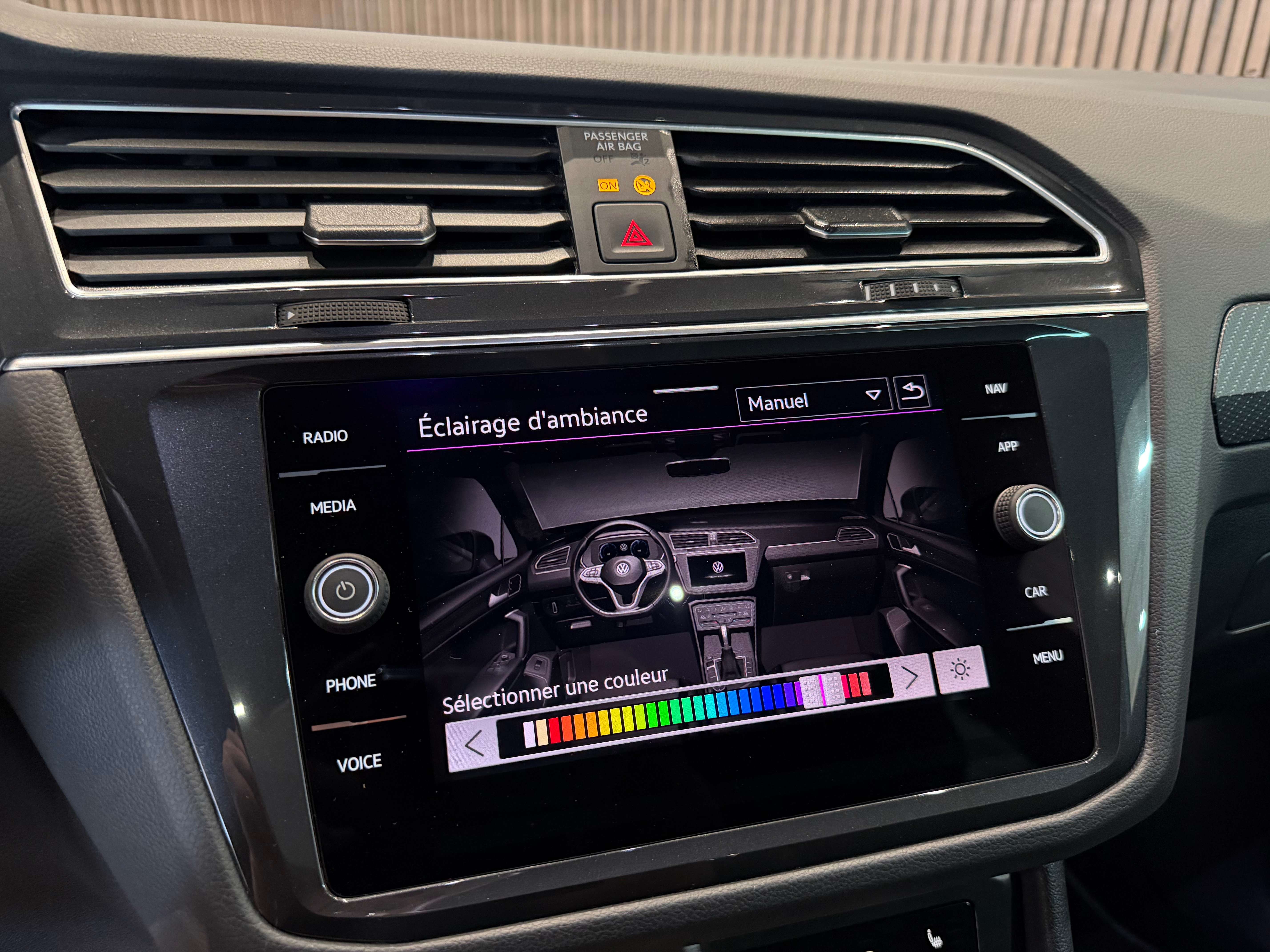 Volkswagen Tiguan eHybrid 1.4 R-Line - AUTOMATIQUE - GARANTIE 12MOIS - 1ERPRO - TVA DEDUCTIBLE