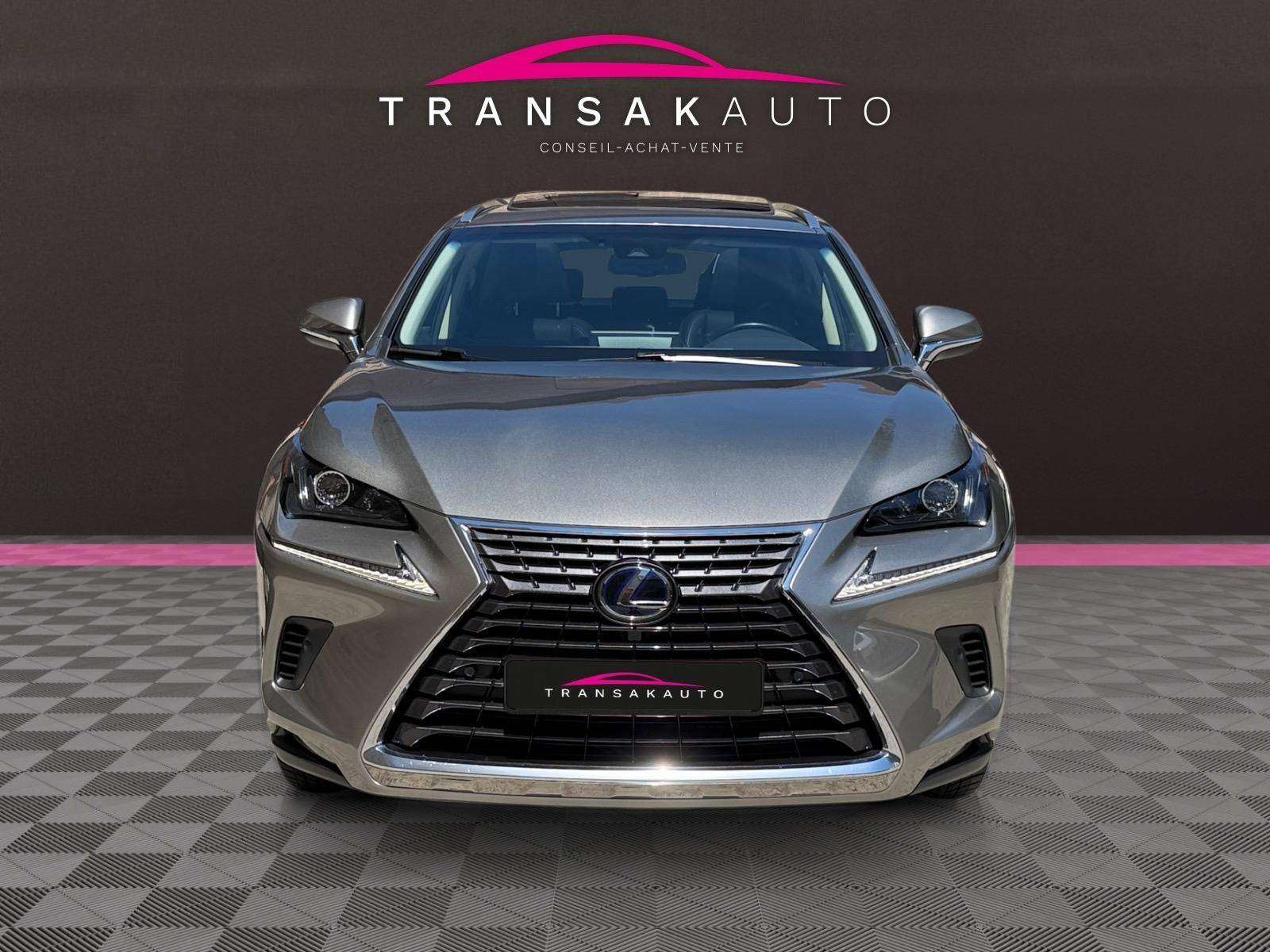 Lexus NX 300h NX 300h 2.5i AWD Luxe / Toit ouvrant / Carnet complet / Garantie 12 mois valable chez Lexus