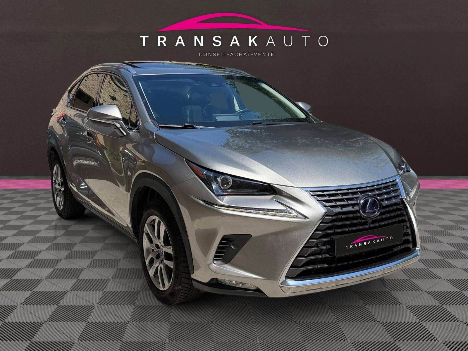 Lexus NX 300h NX 300h 2.5i AWD Luxe / Toit ouvrant / Carnet complet / Garantie 12 mois valable chez Lexus