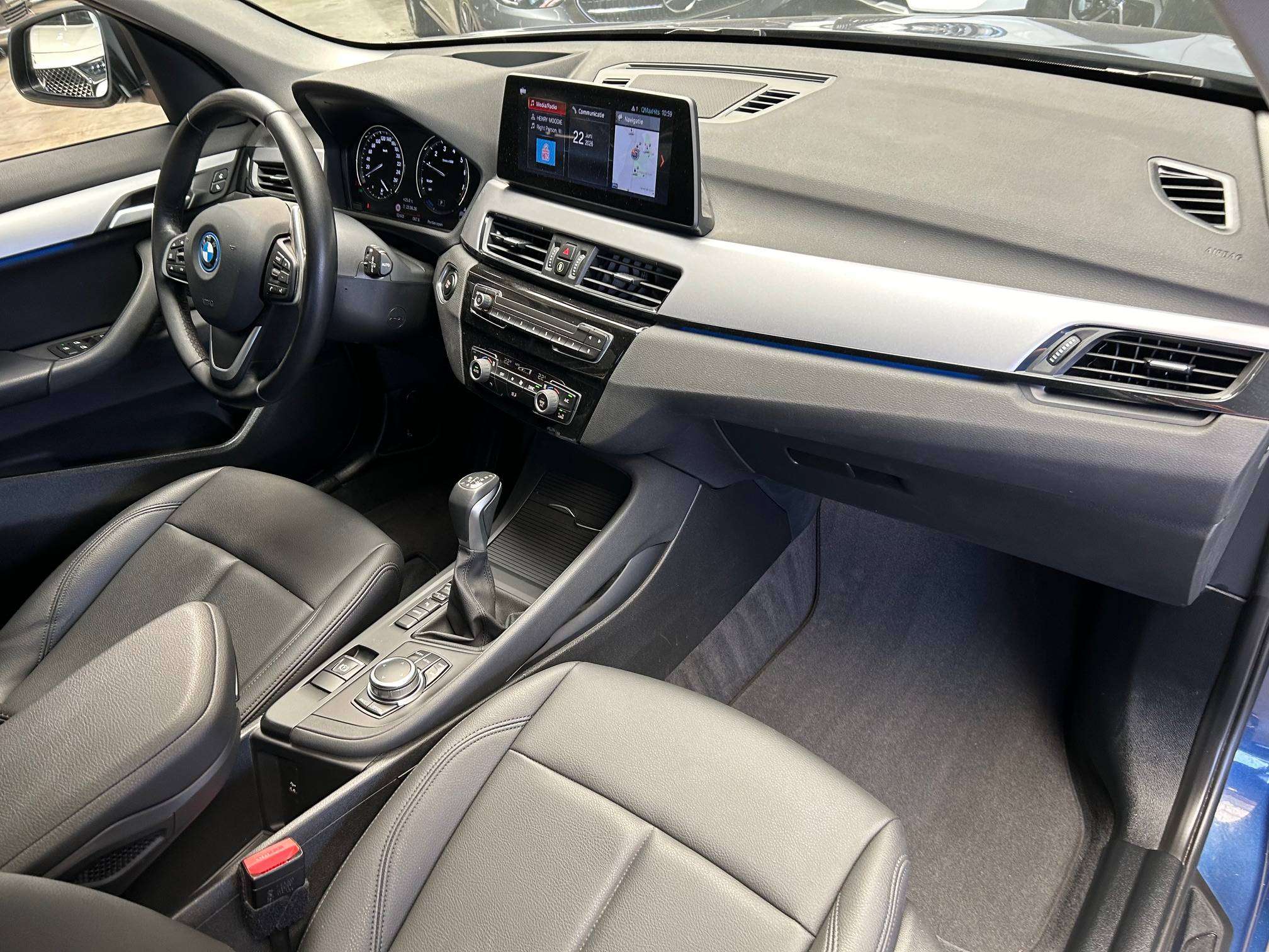 BMW X1 xDrive25e Pano/Led/Acc/Hud/Leder/GpsPro/Cam/Keyless *1j garantie*