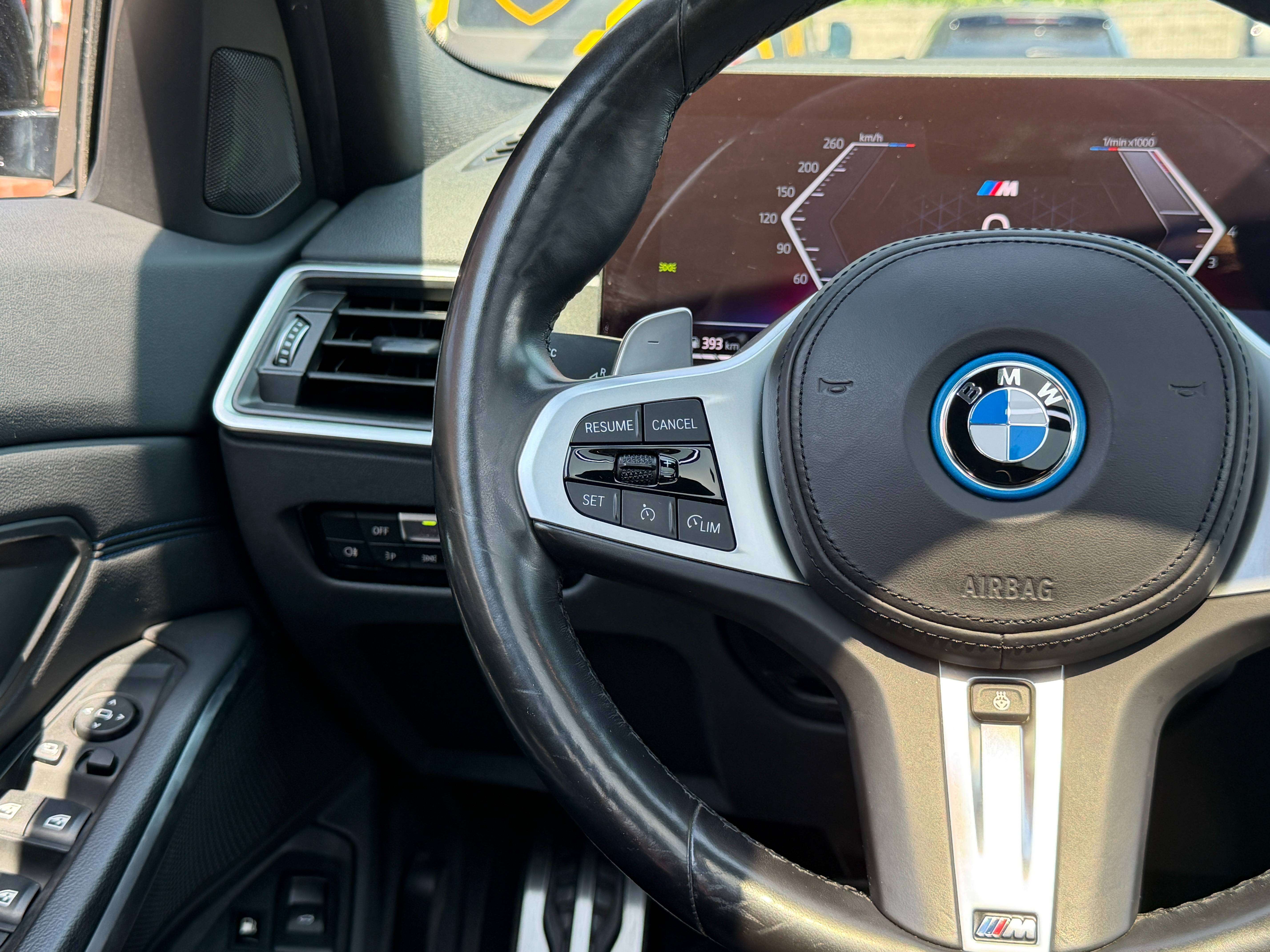 BMW 330 Pack M - Volant chauffant - Caméra - Toit ouvrant
