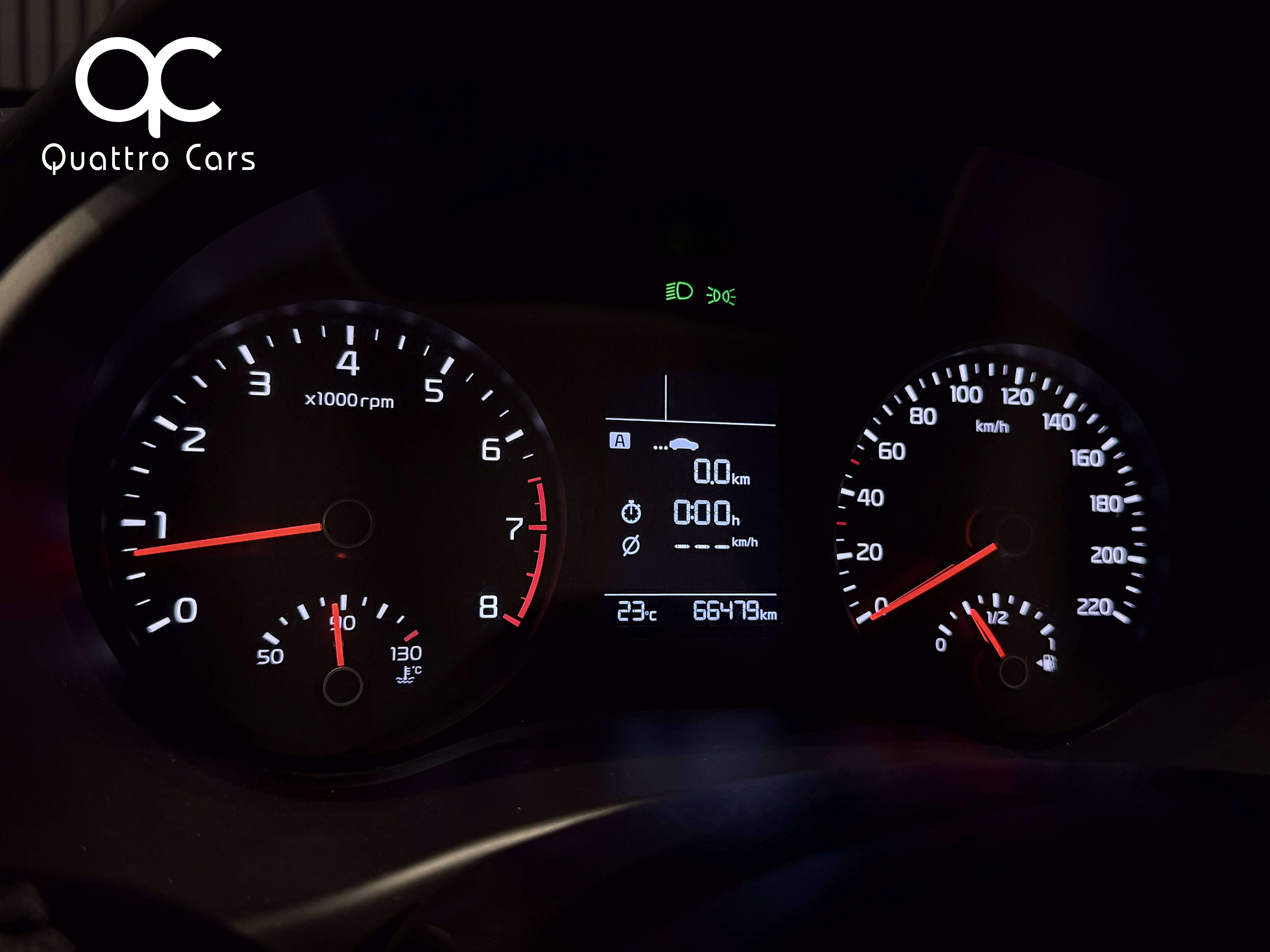 Kia Rio 1.2i / Car play / Camera / Clim / 1e Main