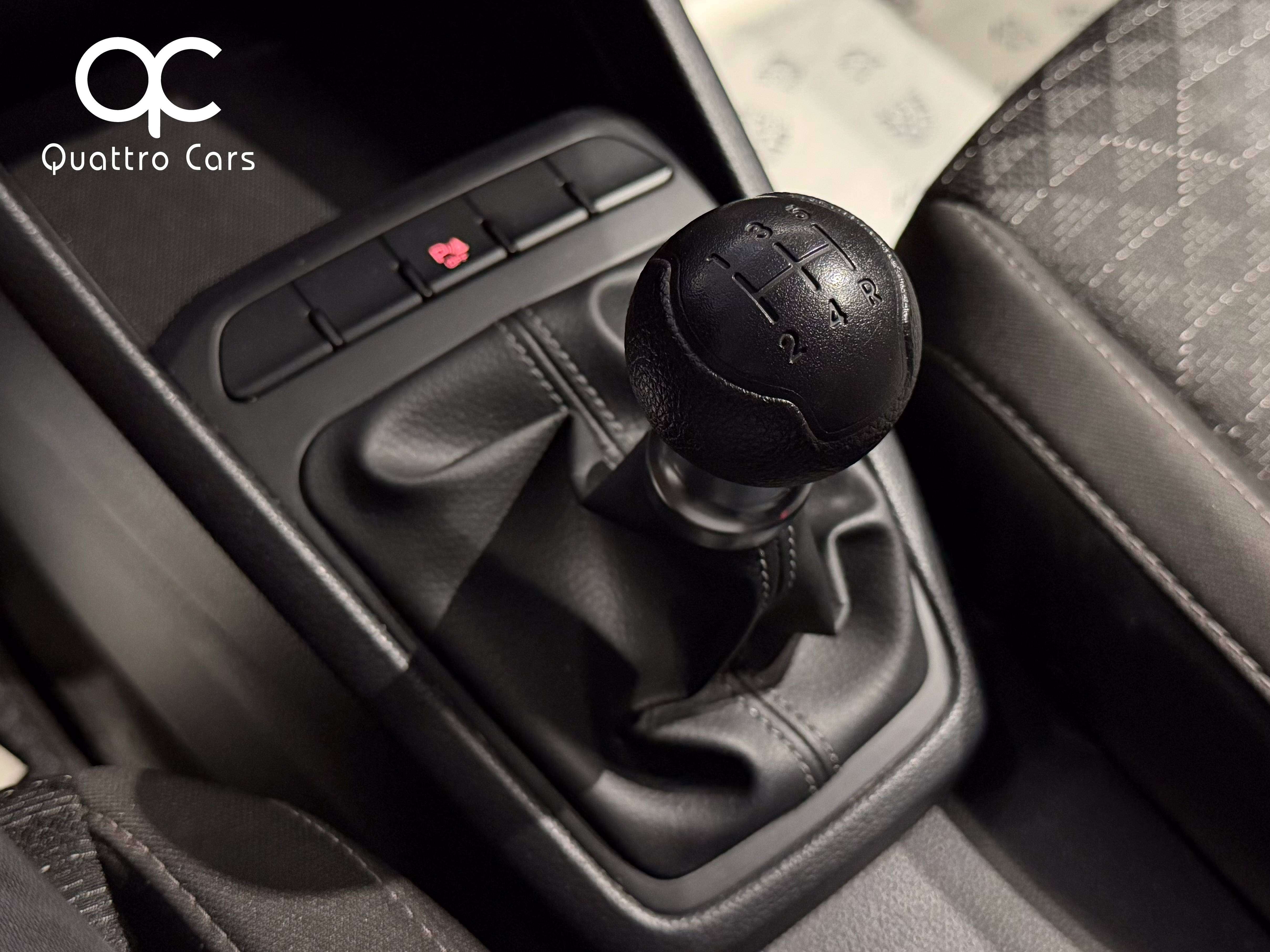 Kia Rio 1.2i / Car play / Camera / Clim / 1e Main