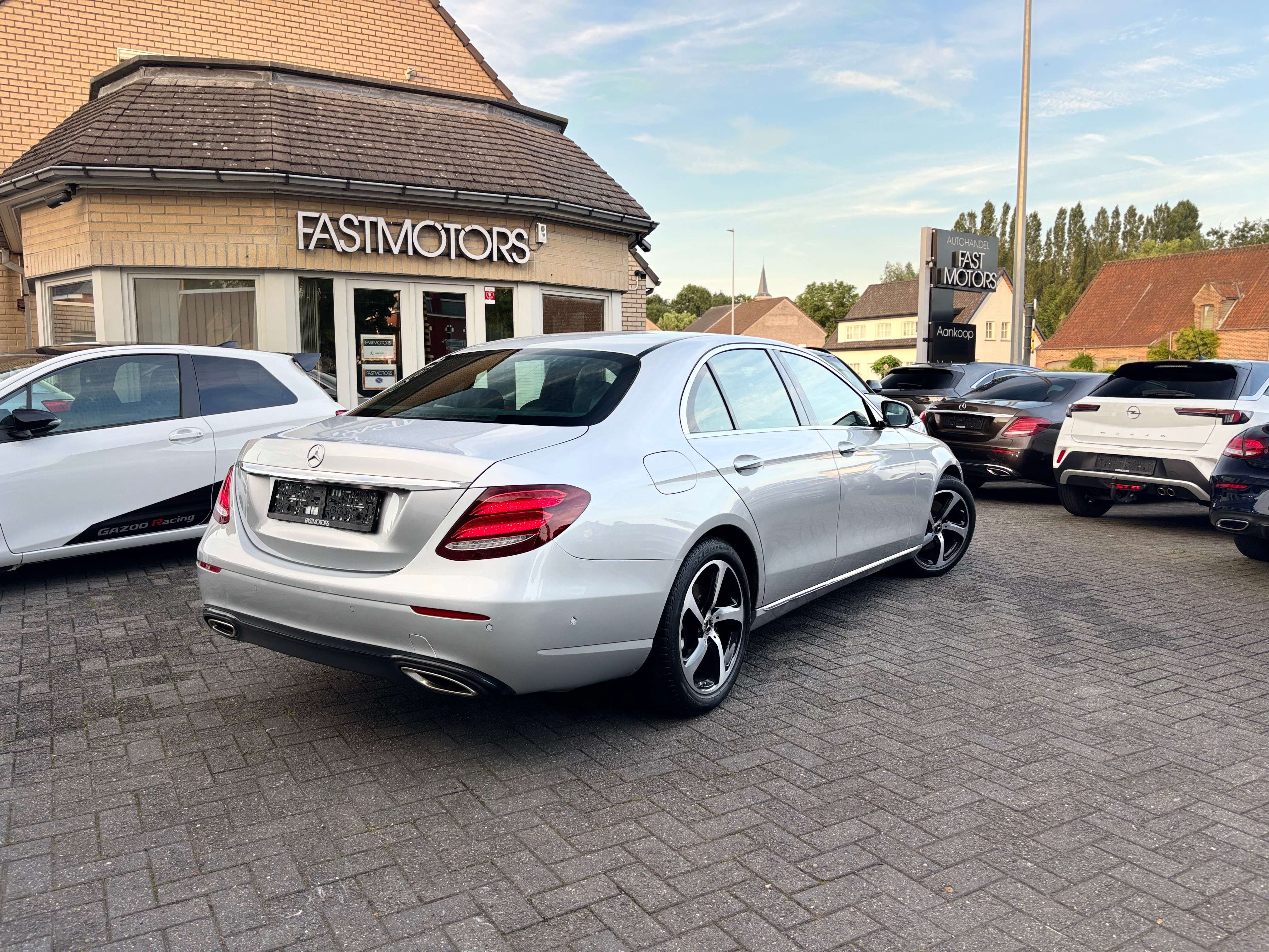 Mercedes-Benz E 200 E 200 Sport Line Full Led CarPlay Camera Carpass Ambiance Lights (EU6d-TEMP)