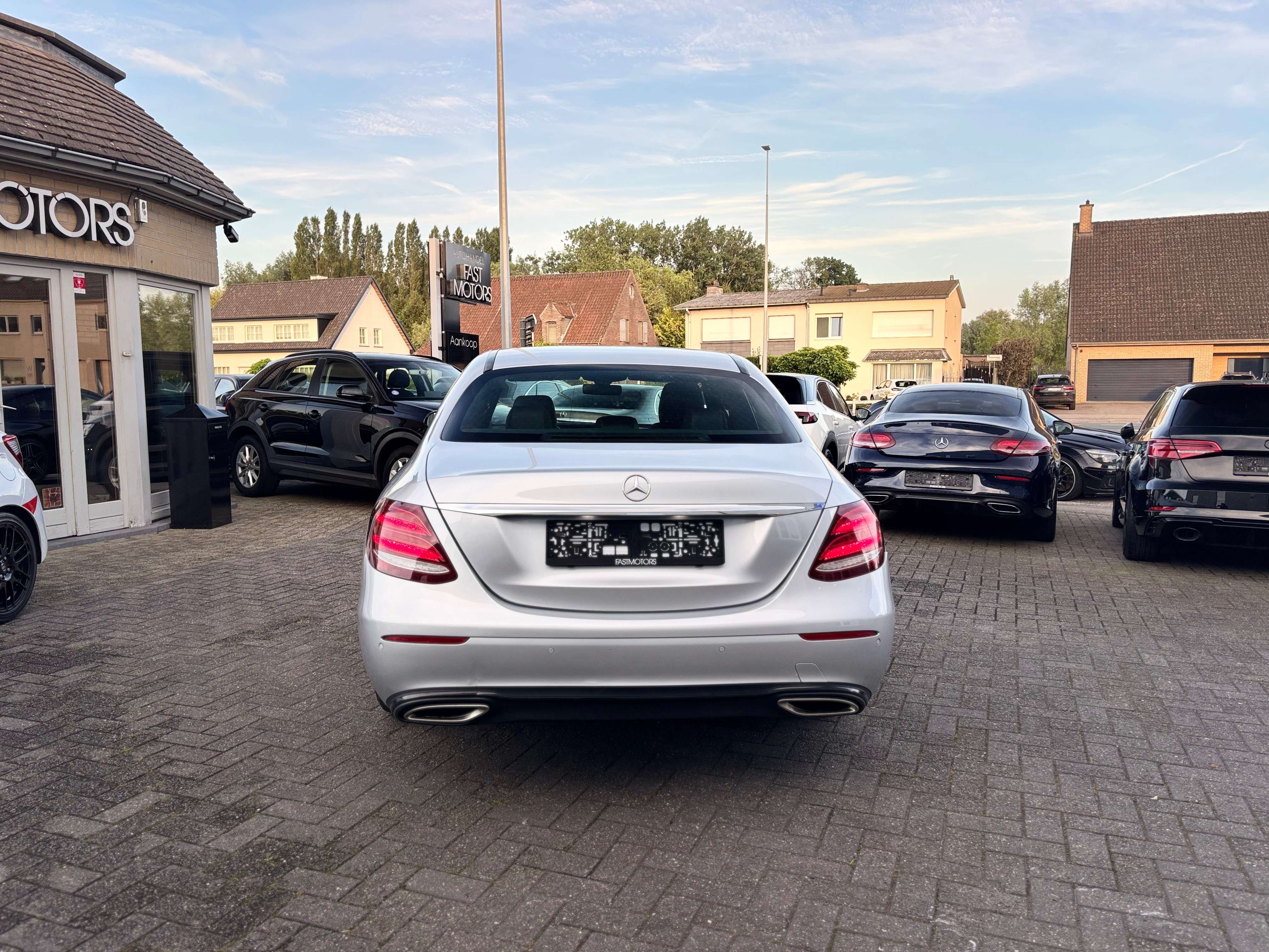 Mercedes-Benz E 200 E 200 Sport Line Full Led CarPlay Camera Carpass Ambiance Lights (EU6d-TEMP)