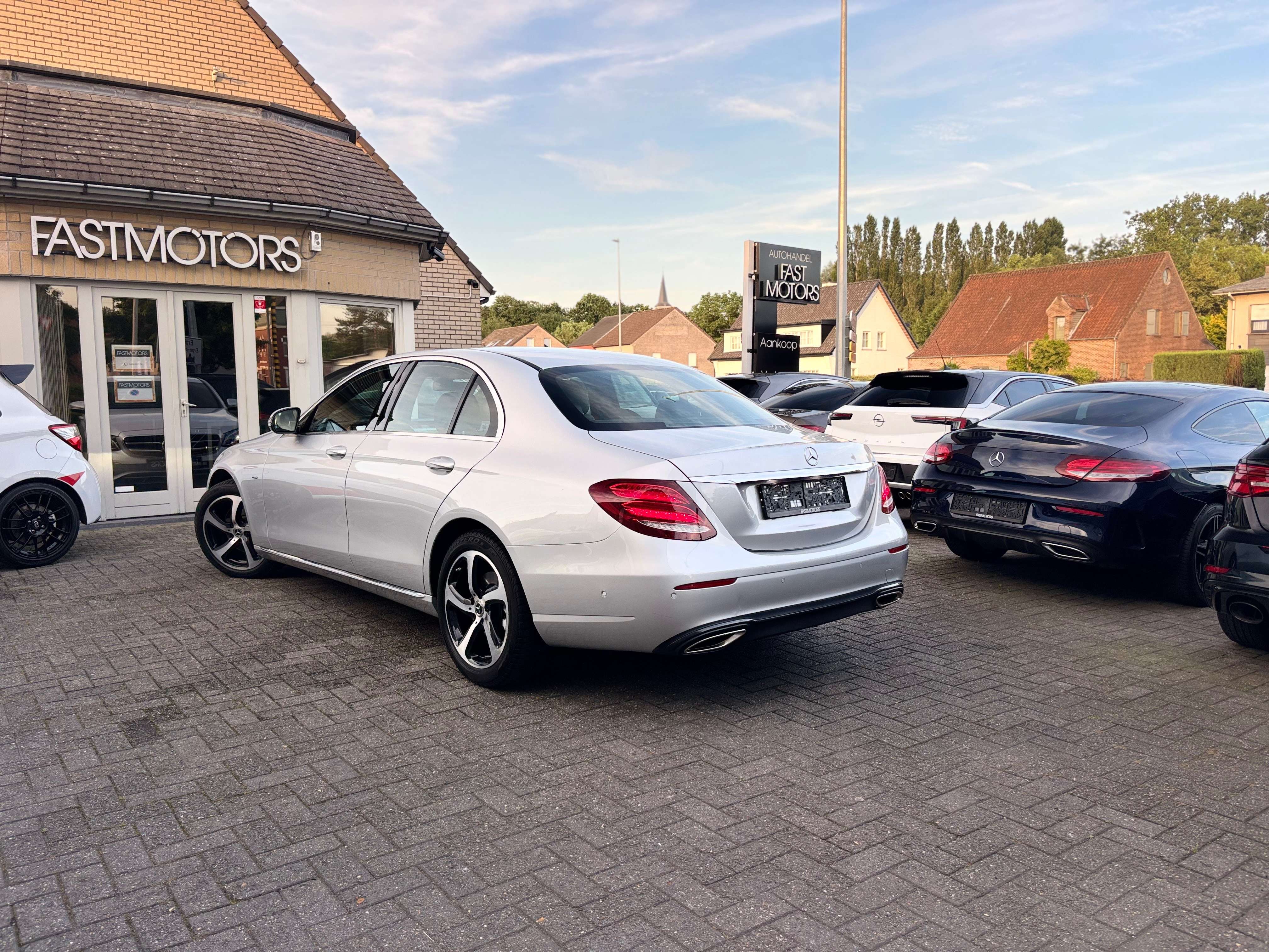 Mercedes-Benz E 200 E 200 Sport Line Full Led CarPlay Camera Carpass Ambiance Lights (EU6d-TEMP)