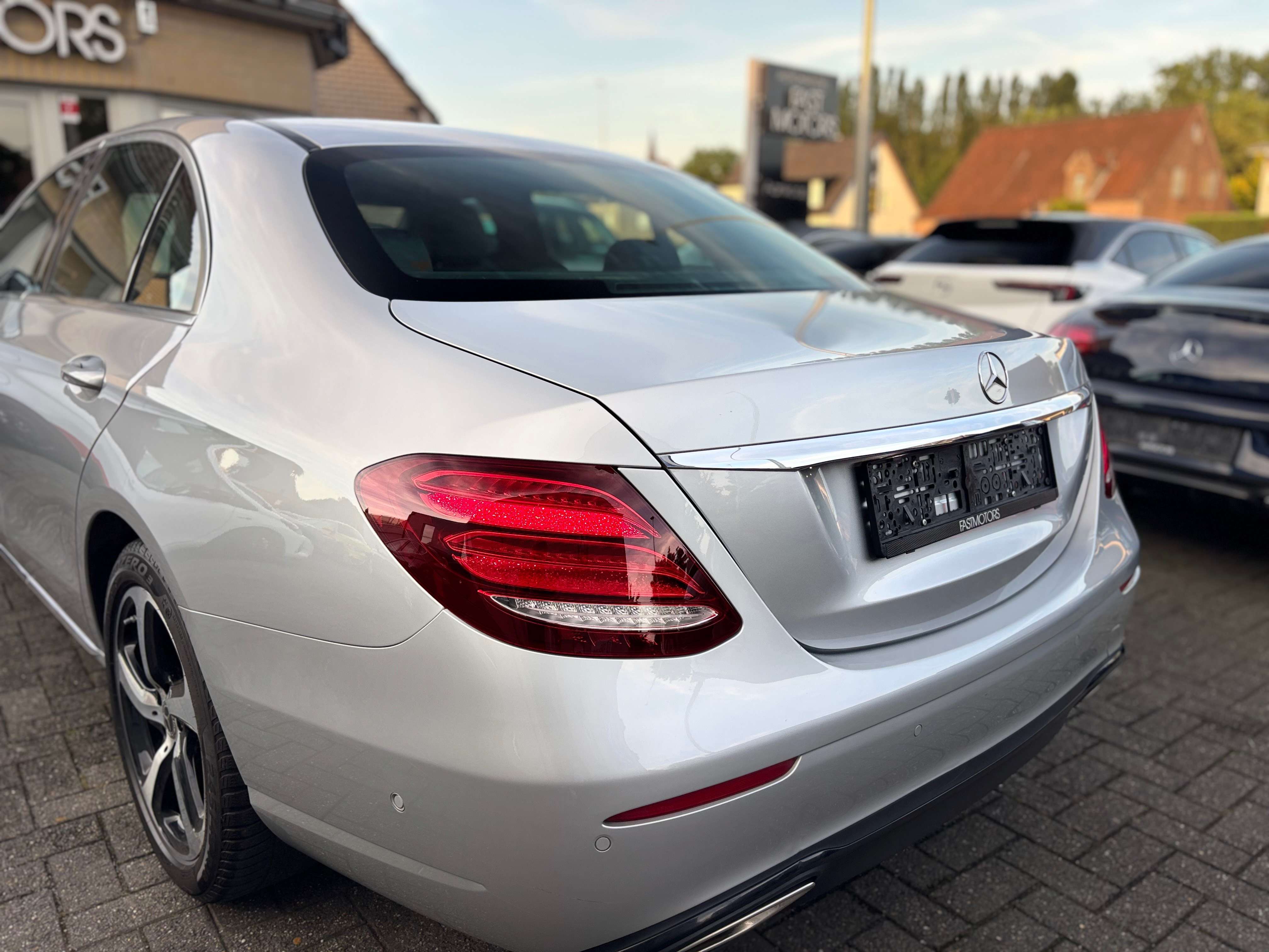 Mercedes-Benz E 200 E 200 Sport Line Full Led CarPlay Camera Carpass Ambiance Lights (EU6d-TEMP)