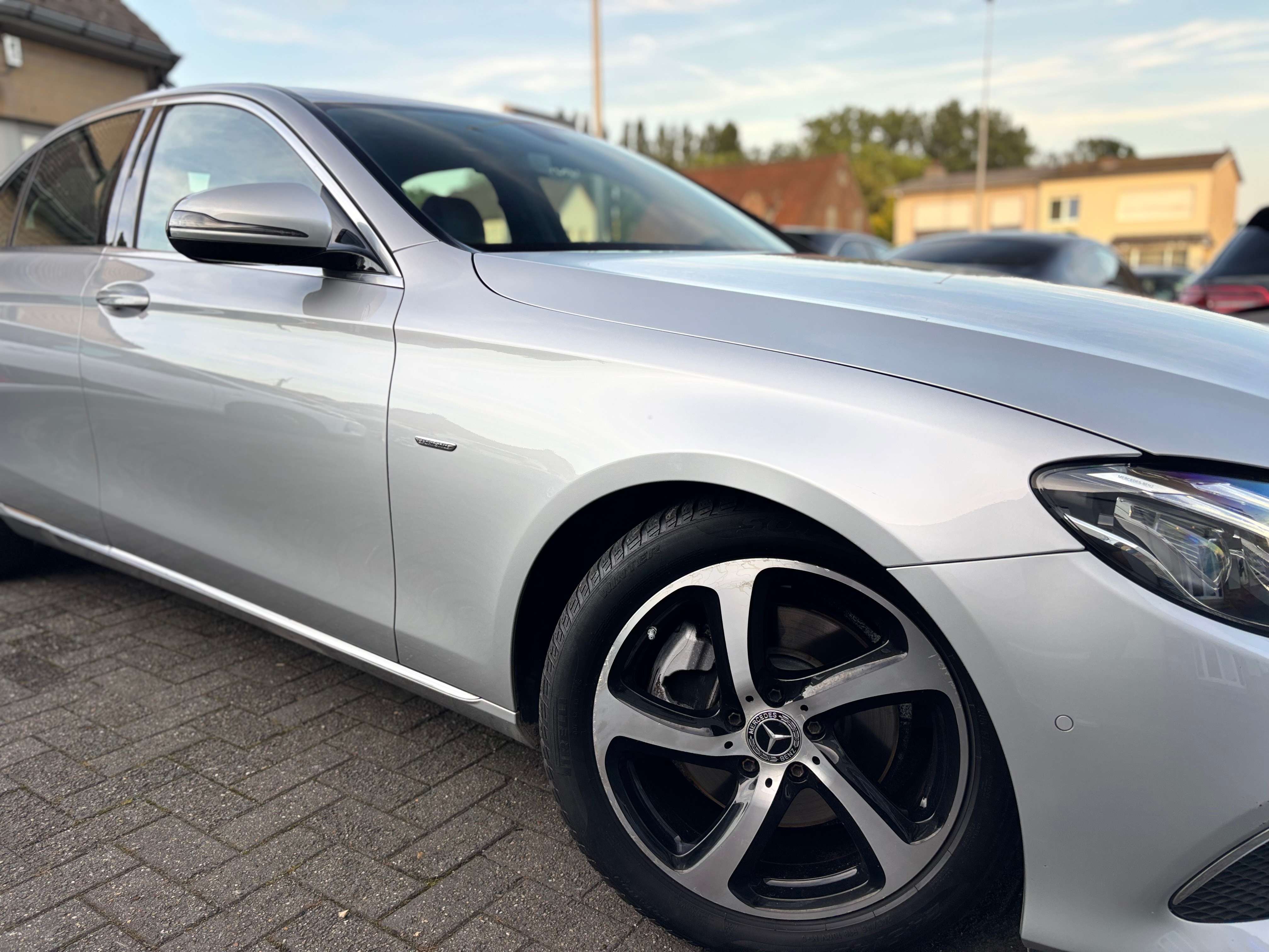 Mercedes-Benz E 200 E 200 Sport Line Full Led CarPlay Camera Carpass Ambiance Lights (EU6d-TEMP)