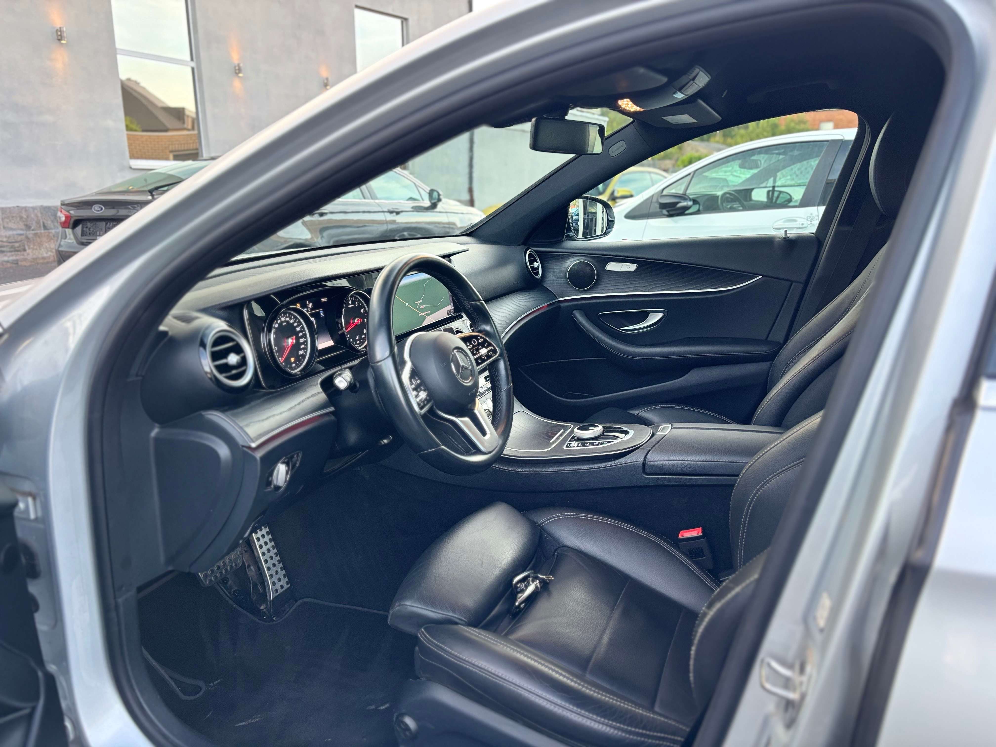 Mercedes-Benz E 200 E 200 Sport Line Full Led CarPlay Camera Carpass Ambiance Lights (EU6d-TEMP)