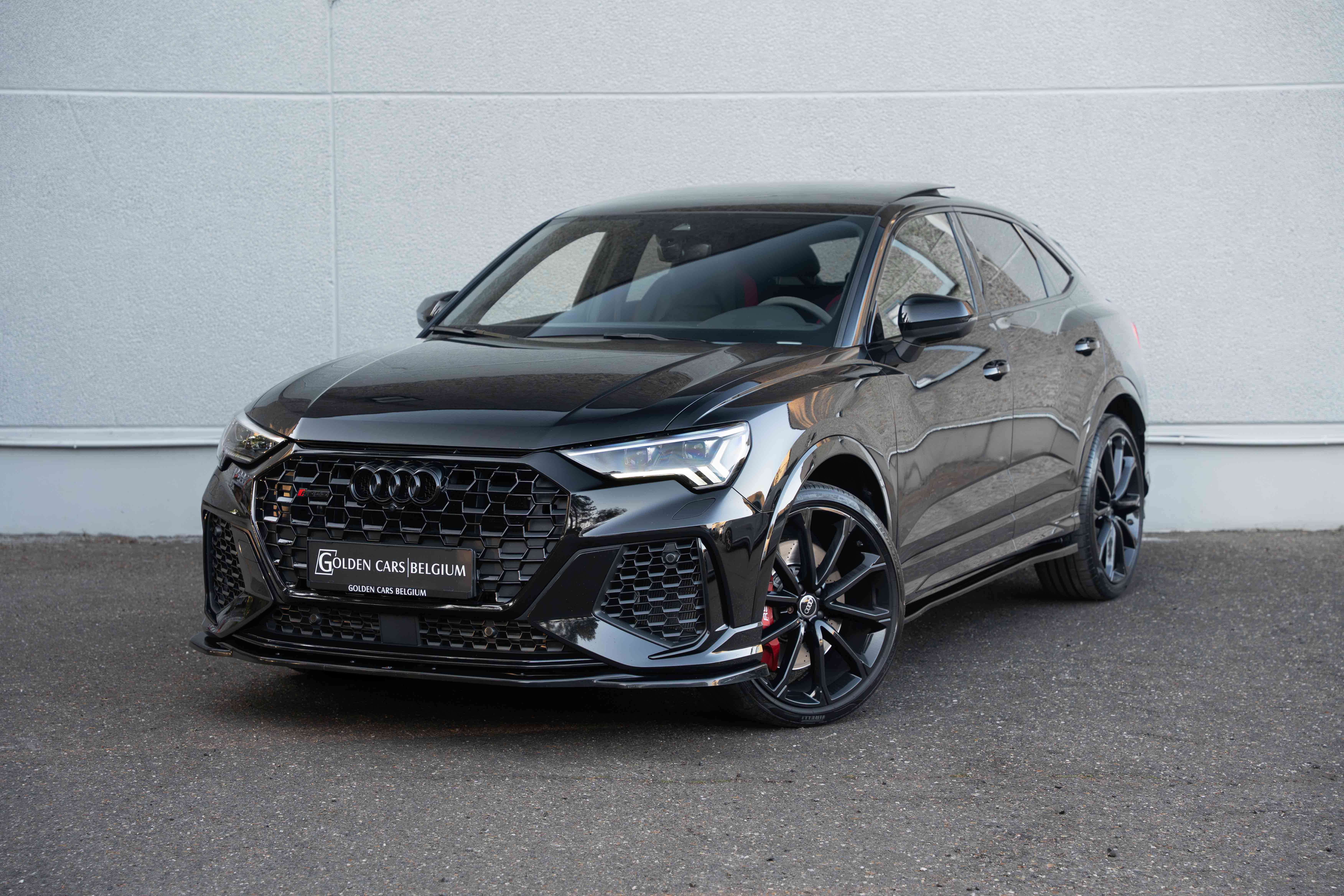 Audi RS Q3 Sportback 2.5 TFSI MATRIX/PANO/MAXTON/SONOS3D/AMBIENTE/360°/CARPLAY
