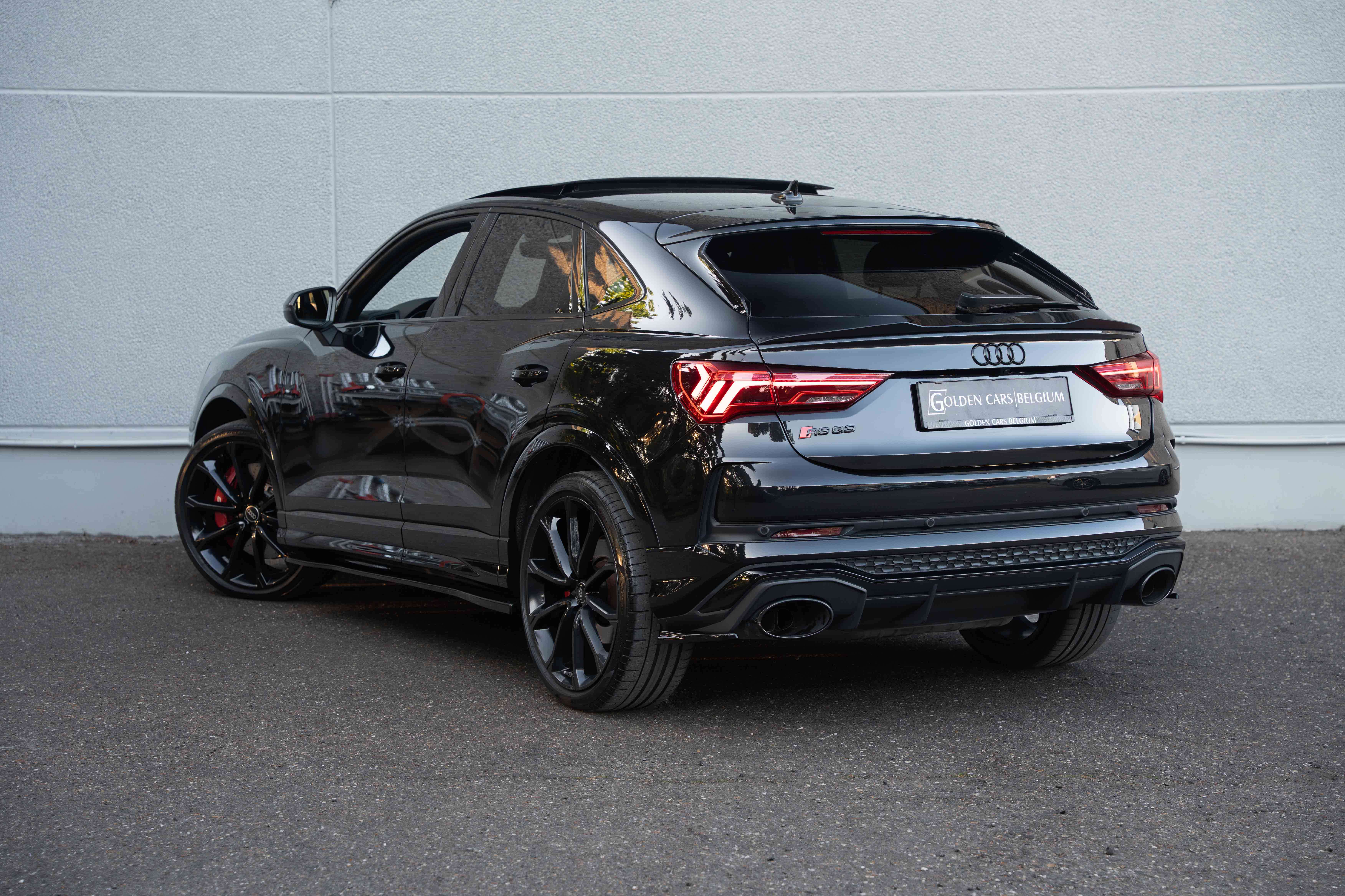 Audi RS Q3 Sportback 2.5 TFSI MATRIX/PANO/MAXTON/SONOS3D/AMBIENTE/360°/CARPLAY