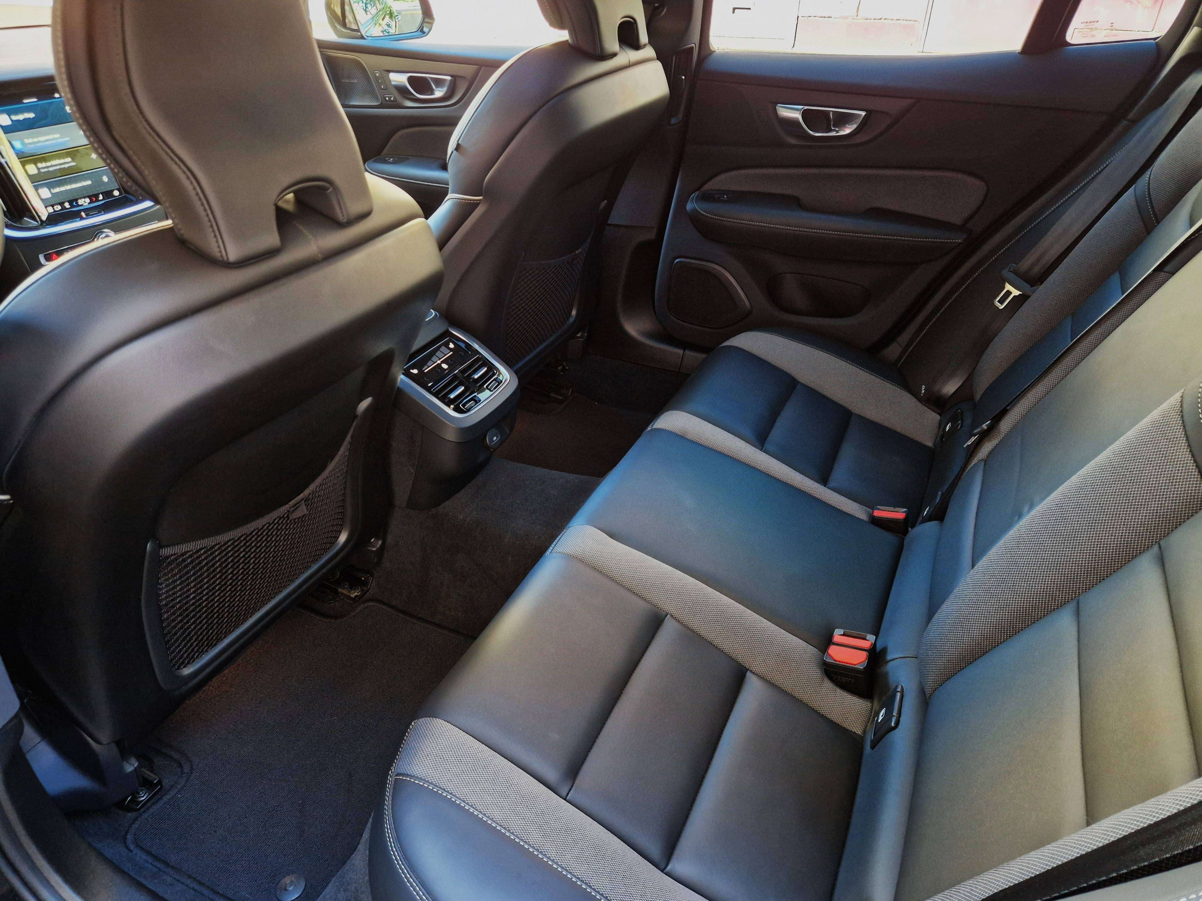 Volvo S60 S60 2.0 B5 MHEV Ultimate Dark