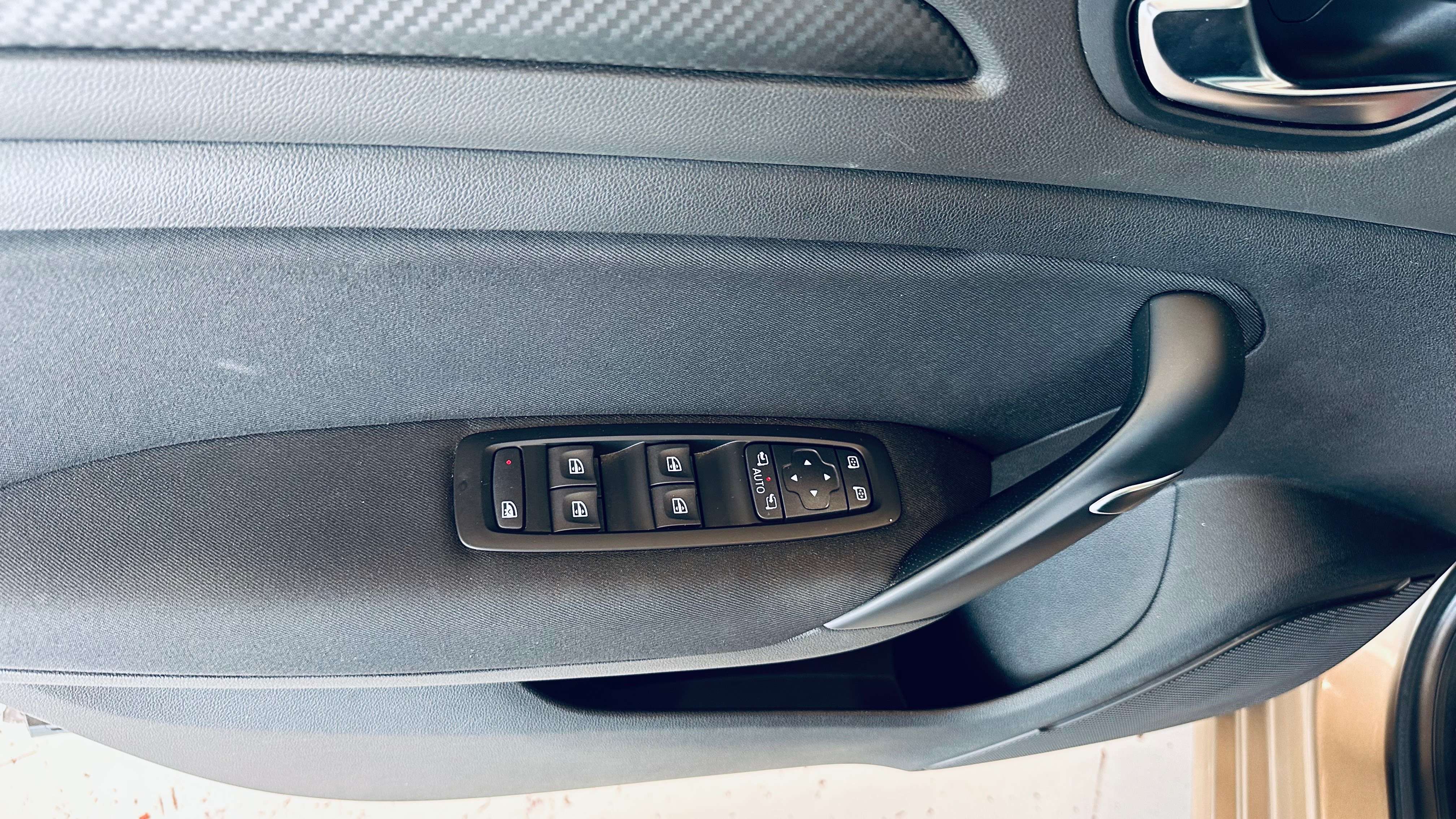 Renault Megane 1.2 TCe *39.304KM* PDC CLIM BIZONE NAVI BLUETOOTH