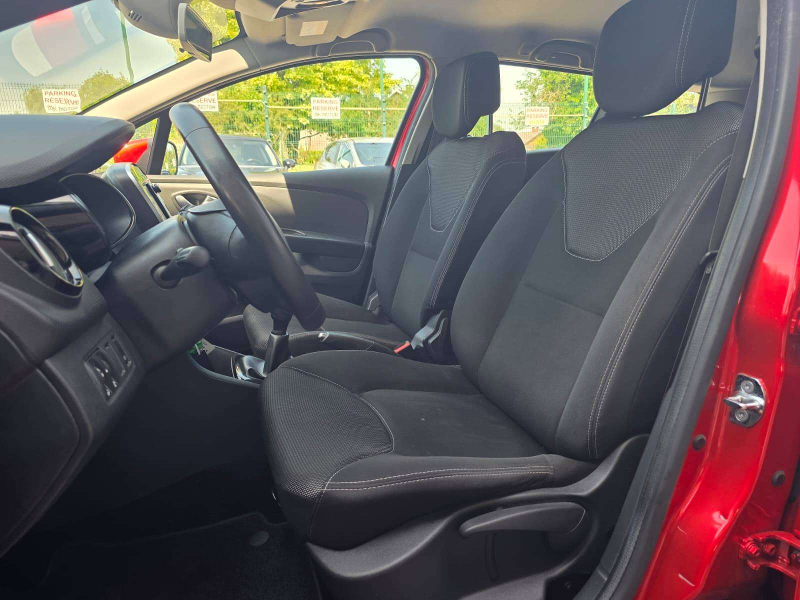 Renault Clio 🟢0.9 ESSENCE 76CV - GPS - AIRCO - CRUISE - CAPTEURS - 1ER PROPRIETAIRE