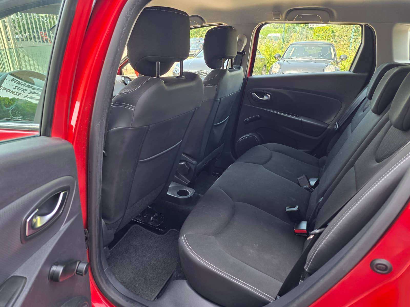 Renault Clio 🟢0.9 ESSENCE 76CV - GPS - AIRCO - CRUISE - CAPTEURS - 1ER PROPRIETAIRE