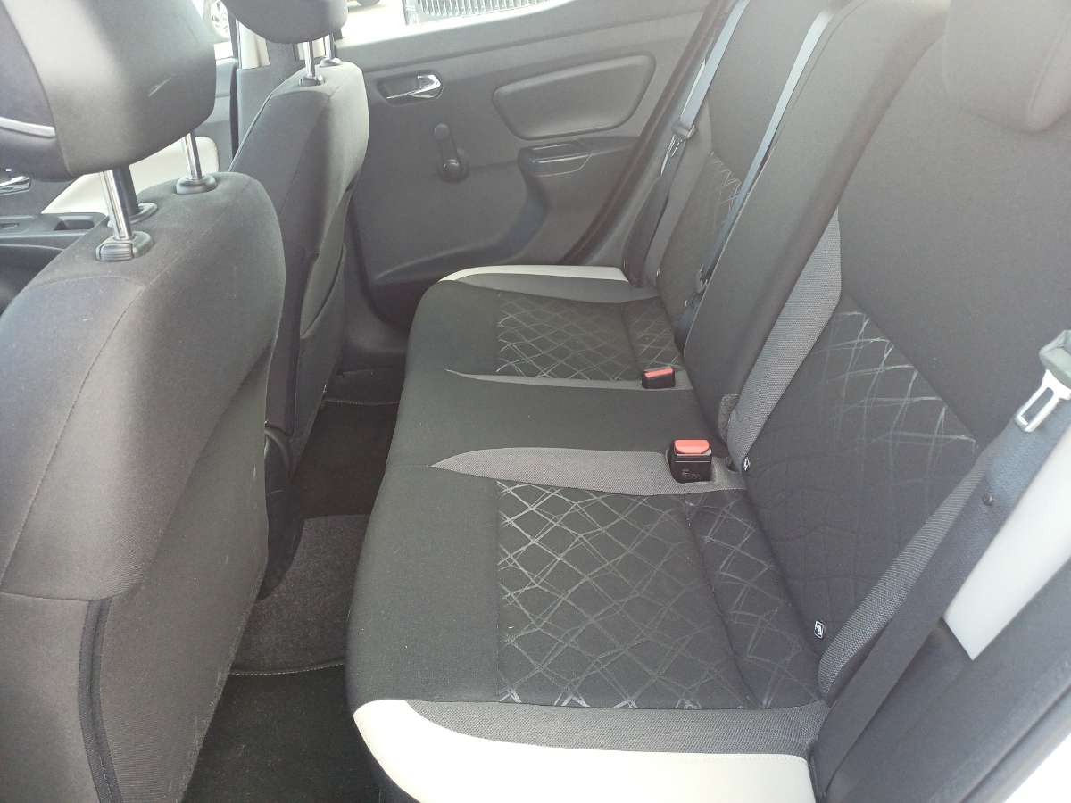 Nissan Micra ACENTA