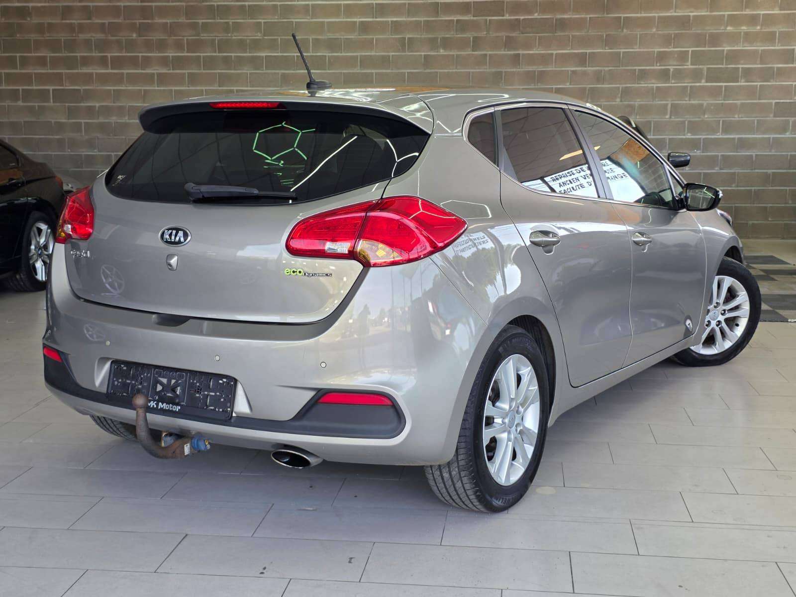 Kia Ceed / cee'd 🟢1.4 ESSENCE 101CV - GPS - ATT REMORQUE - CRUISE - GARANTIE 12 MOIS