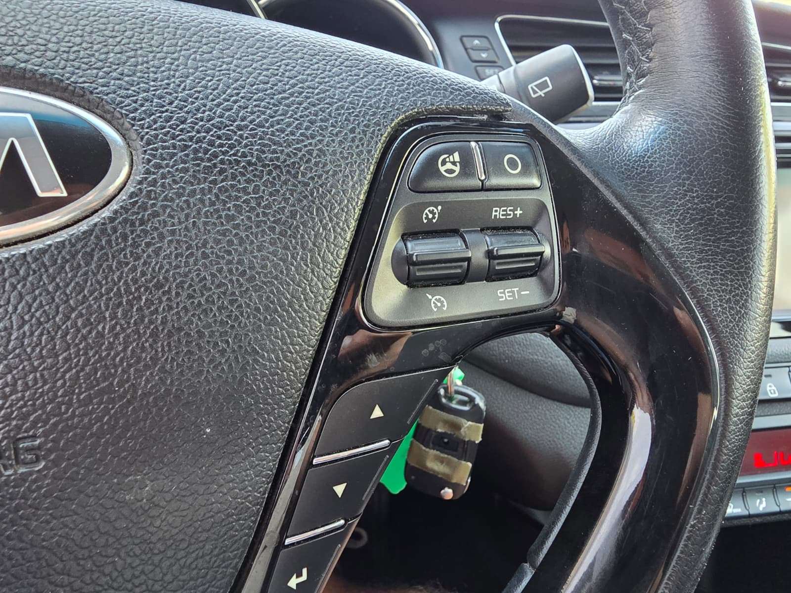 Kia Ceed / cee'd 🟢1.4 ESSENCE 101CV - GPS - ATT REMORQUE - CRUISE - GARANTIE 12 MOIS