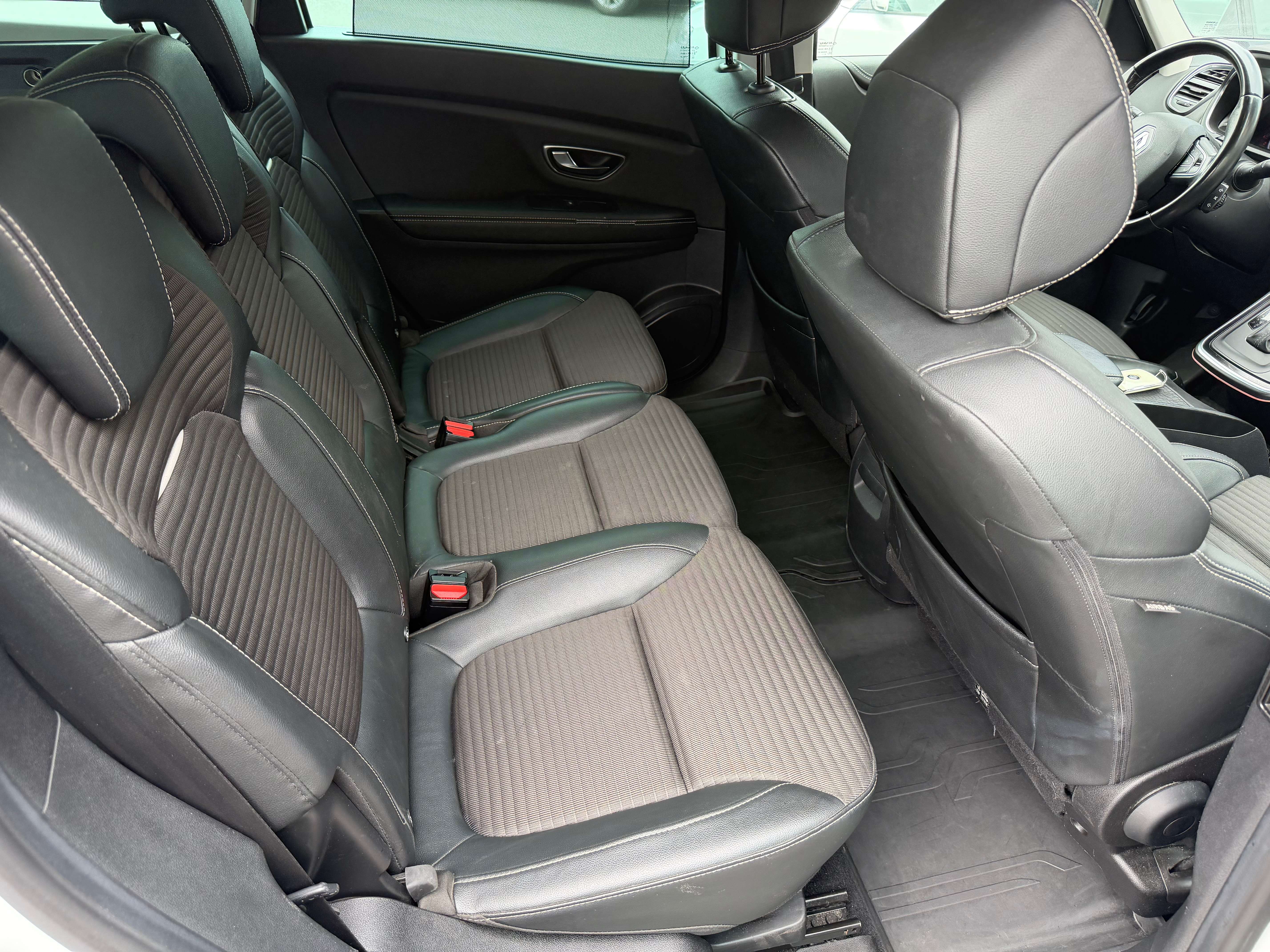Renault Grand Scenic 1.7dCi*5PL*boîte auto*NAVI*CAMERA*BT*USB*AUX*