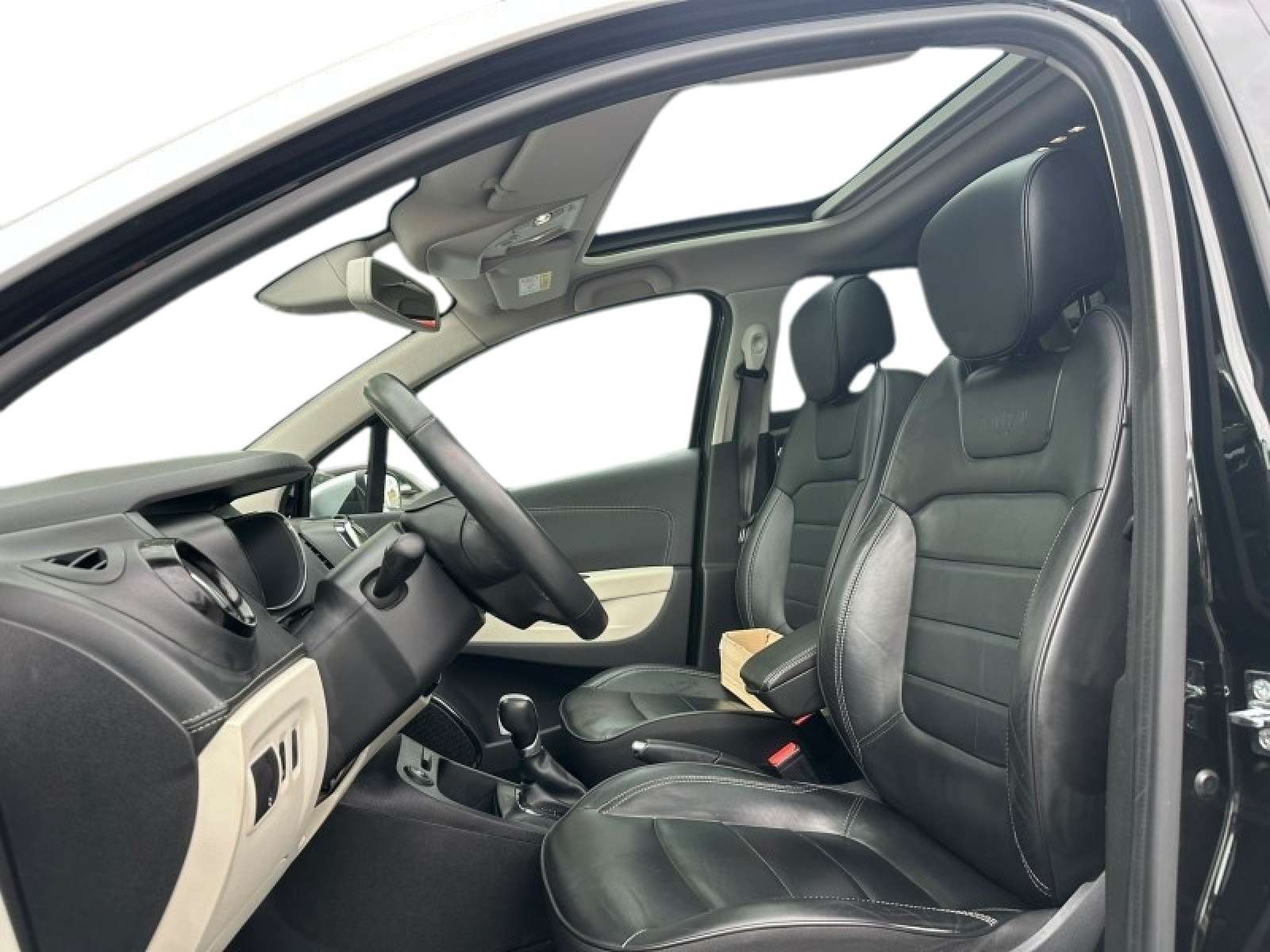 Renault Captur INITIAL PARIS