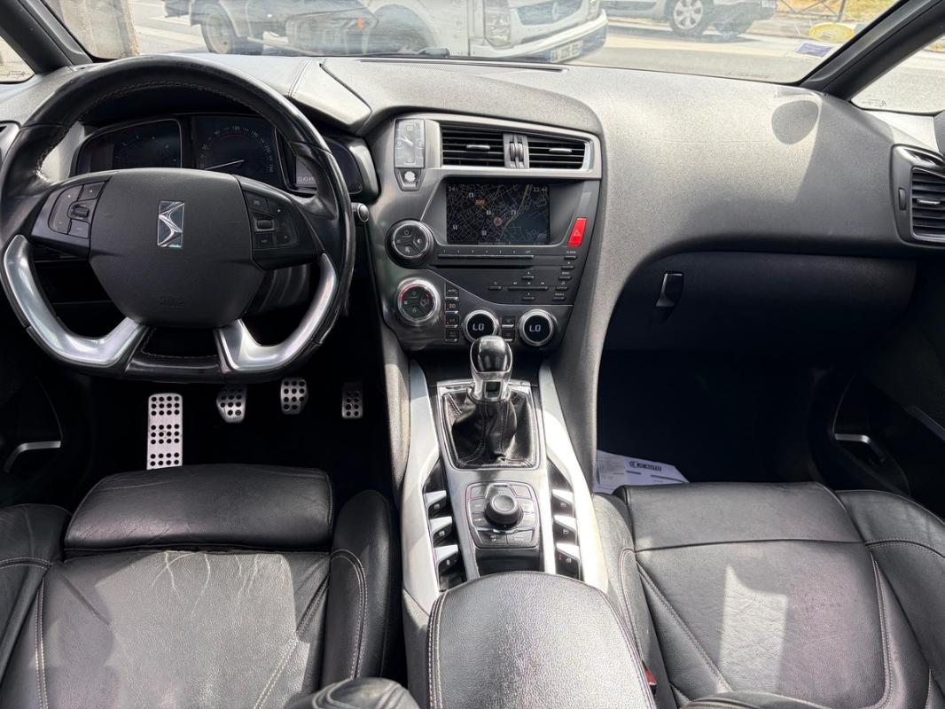 Citroen Ds5 2.0l HDI EMBRAYAGE NEUF CUIR MASSANT CHAUFFANT Toit Pano GPS Caméra Bluetooth