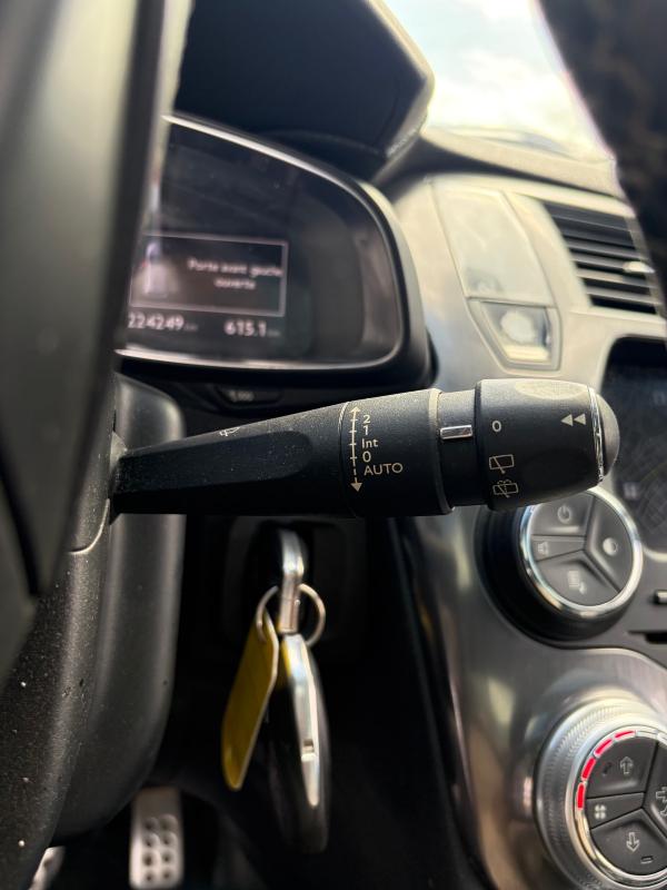 Citroen Ds5 2.0l HDI EMBRAYAGE NEUF CUIR MASSANT CHAUFFANT Toit Pano GPS Caméra Bluetooth