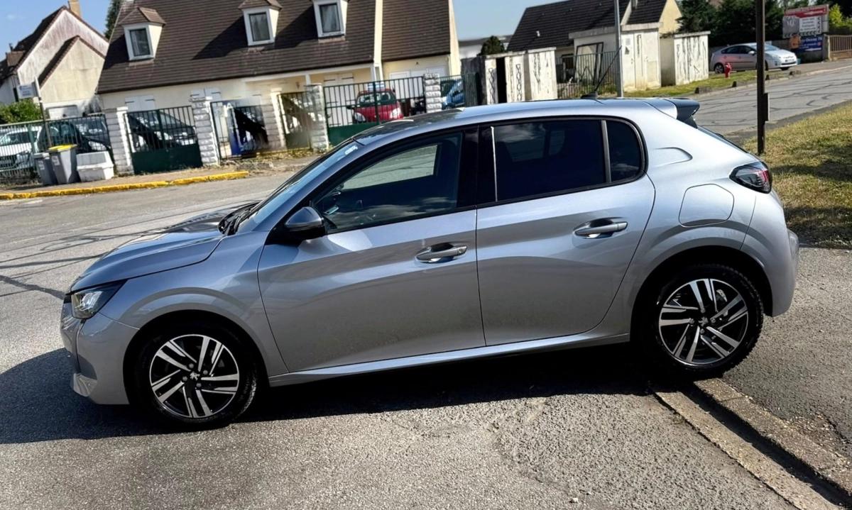 Peugeot 208 1.2 PT 100CV Allure Business 7492 HT
