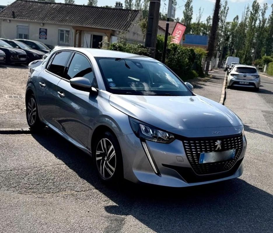 Peugeot 208 1.2 PT 100CV Allure Business 7492 HT