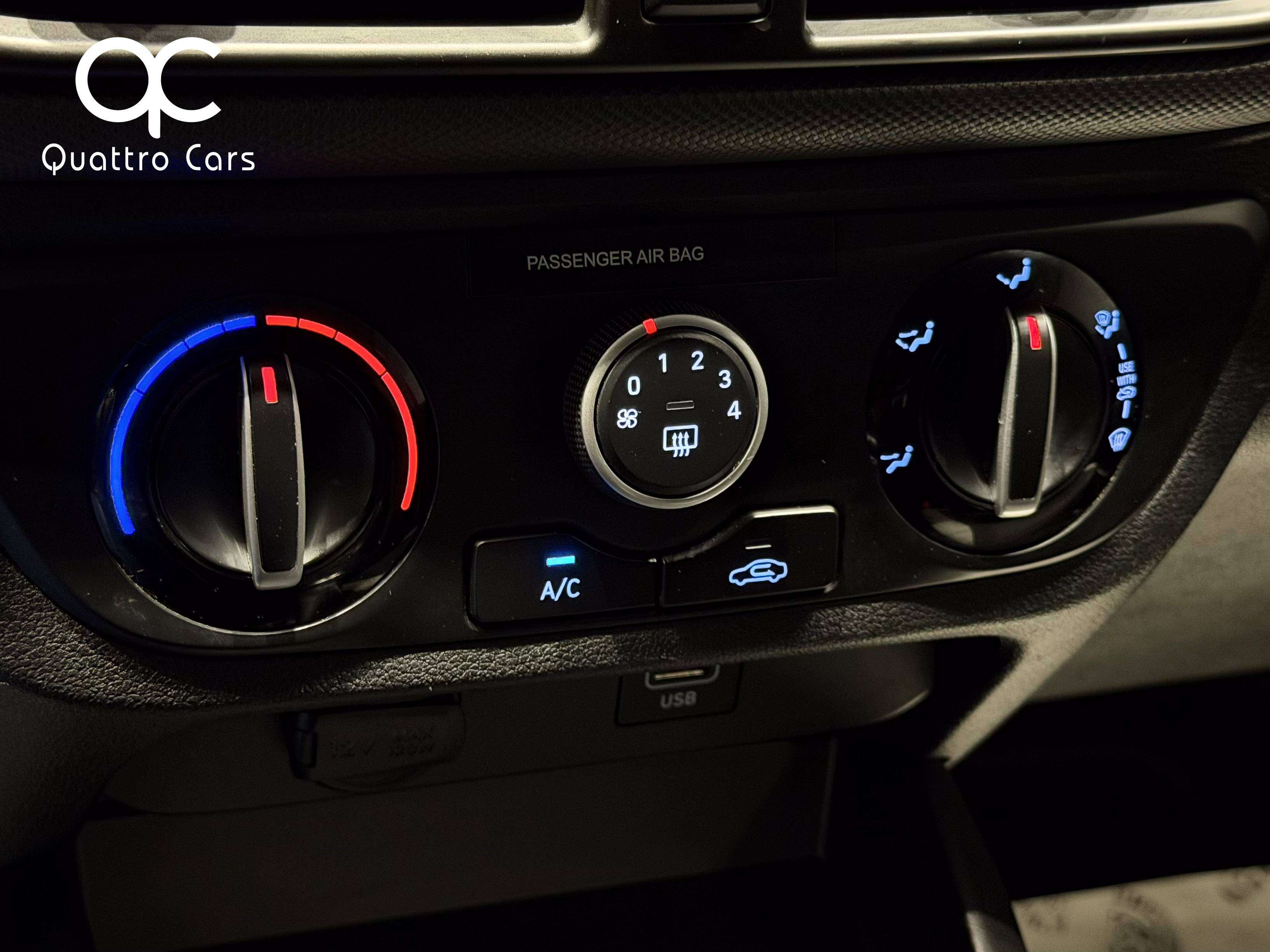 Hyundai i10 1.0i / Clim / Bluetooth / 5 Portes / Garantie thumbnail