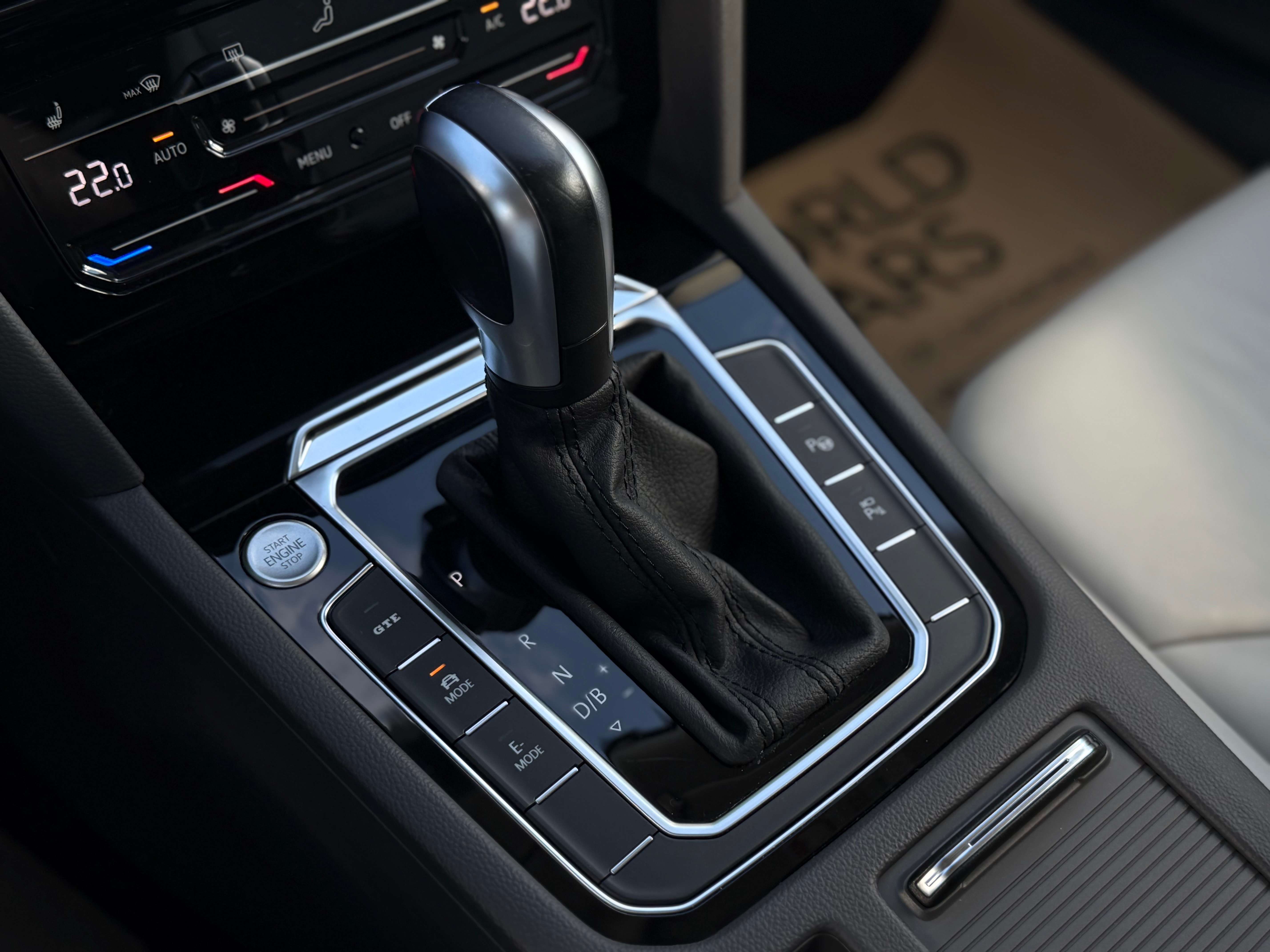 Volkswagen Arteon eHybrid 1.4 DSG (160 kW) TOIT PANO - COCKPIT - DISTRO - SIDE ASSIST - PARK ASSIST - FRONT ASSIST - PARK ASSIST - FULL OP: