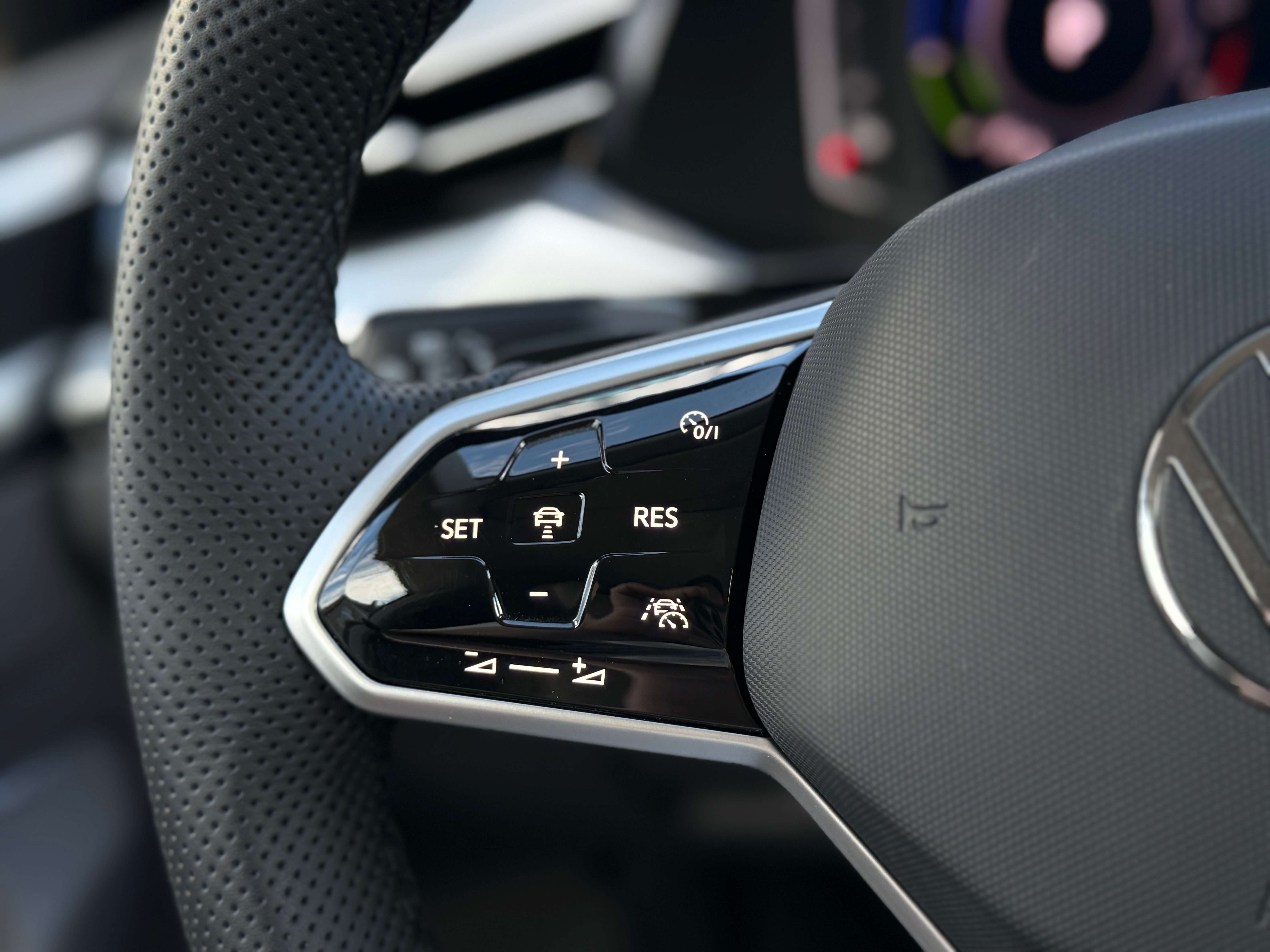 Volkswagen Arteon eHybrid 1.4 DSG (160 kW) TOIT PANO - COCKPIT - DISTRO - SIDE ASSIST - PARK ASSIST - FRONT ASSIST - PARK ASSIST - FULL OP: