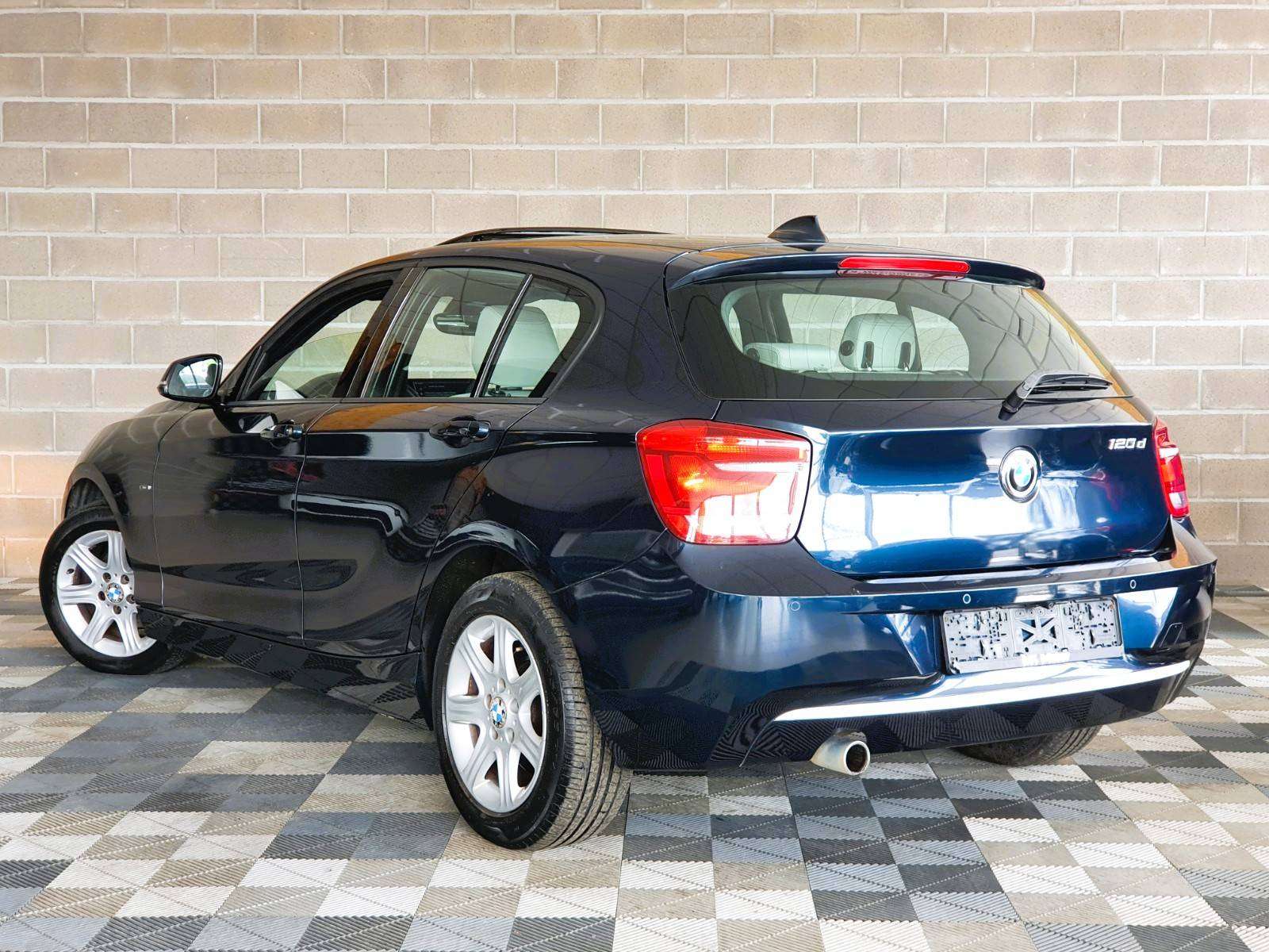 BMW 120 🟢DIESEL 184CV BOITE AUTO | 1ER MAIN | TOIT OUVRANT | FULL CARNET | CAMERA