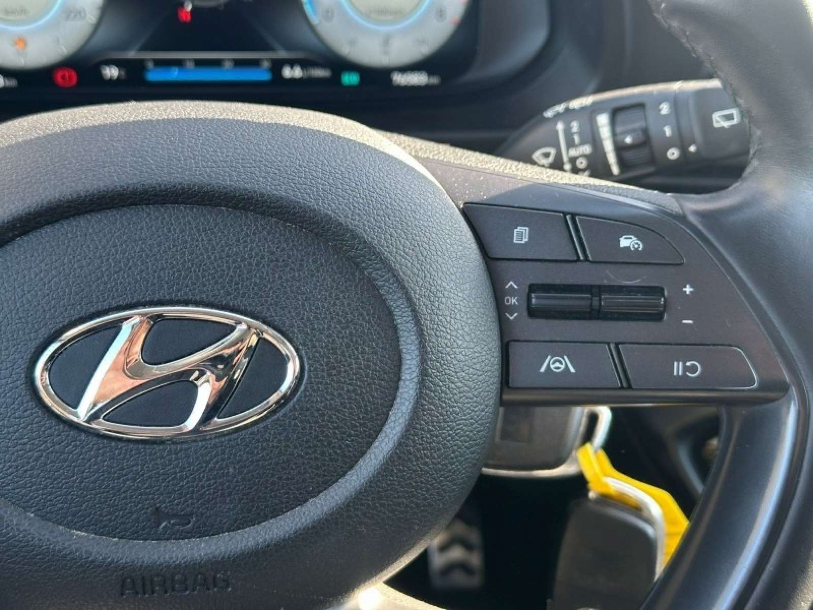 Hyundai BAYON TECHNO  MILD HYBRID 48V 100 CV 6V