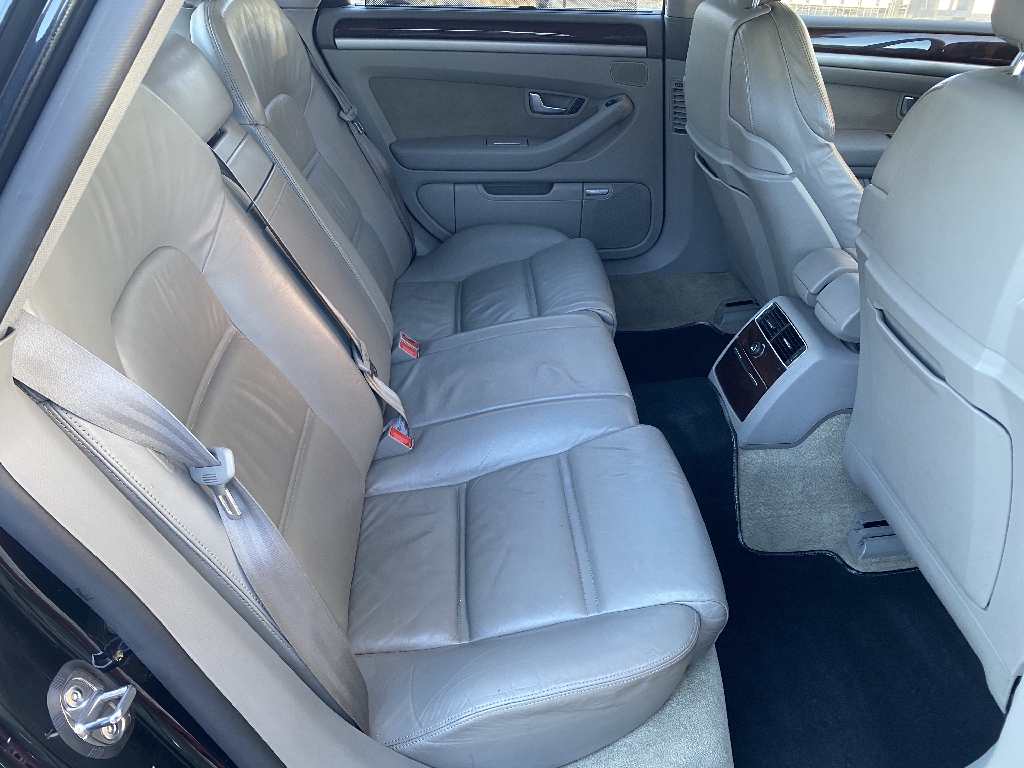 Audi A8 3.0 V6 TDI 233 DPF Quattro Tiptronic A